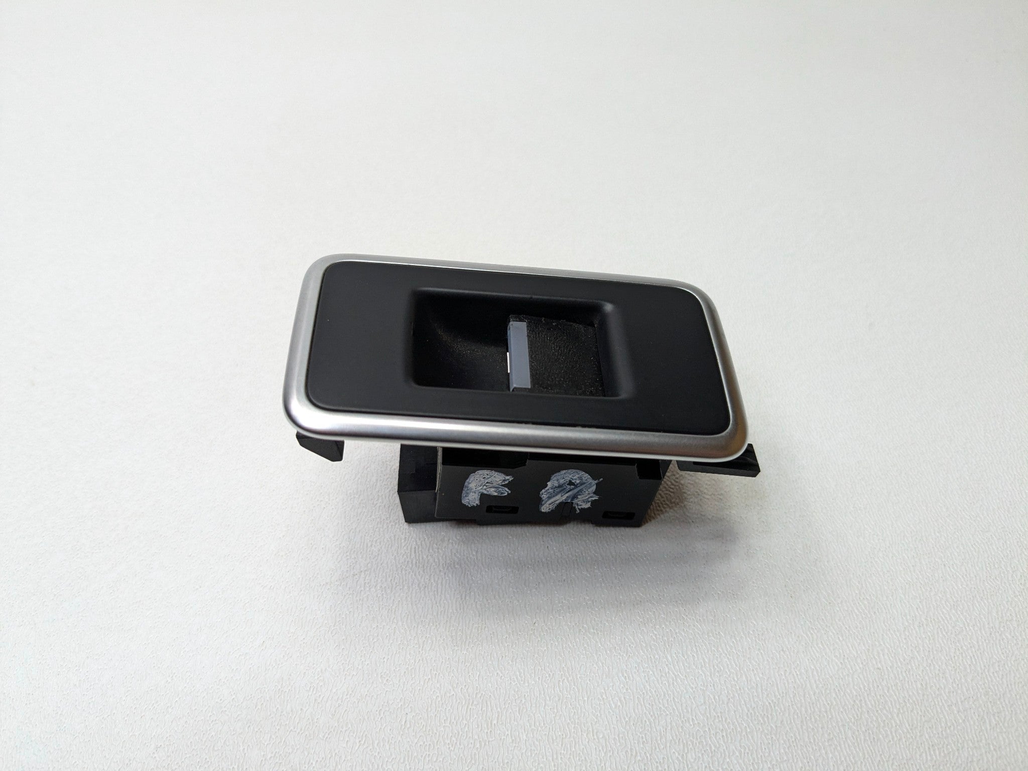 13 - 17 OEM LAND ROVER RANGE ROVER FRONT RIGHT SIDE DOOR WINDOW CONTROL SWITCH