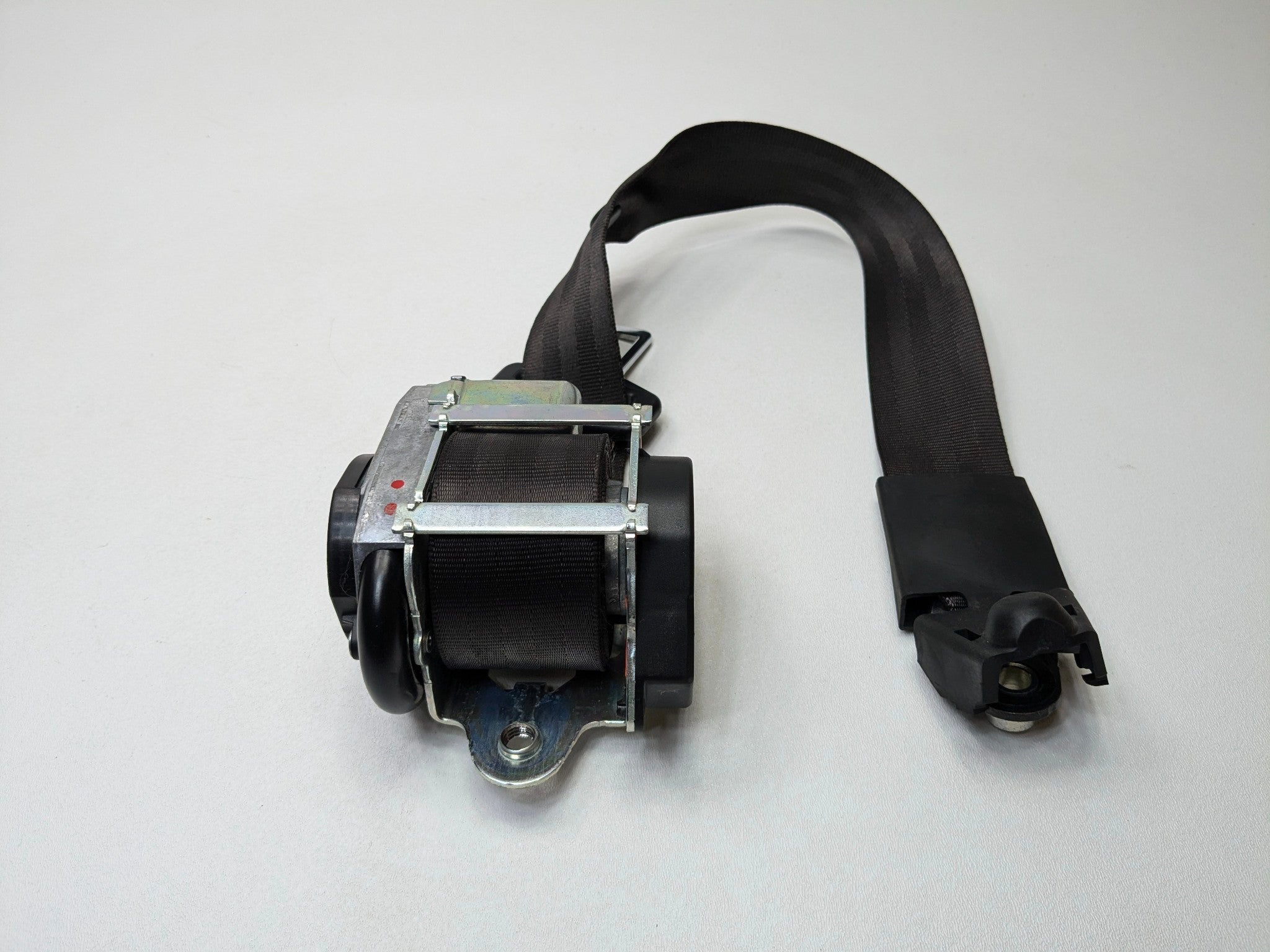 2013 - 2017 OEM LAND ROVER RANGE ROVER REAR RIGHT SIDE SEAT BELT RETRACTOR