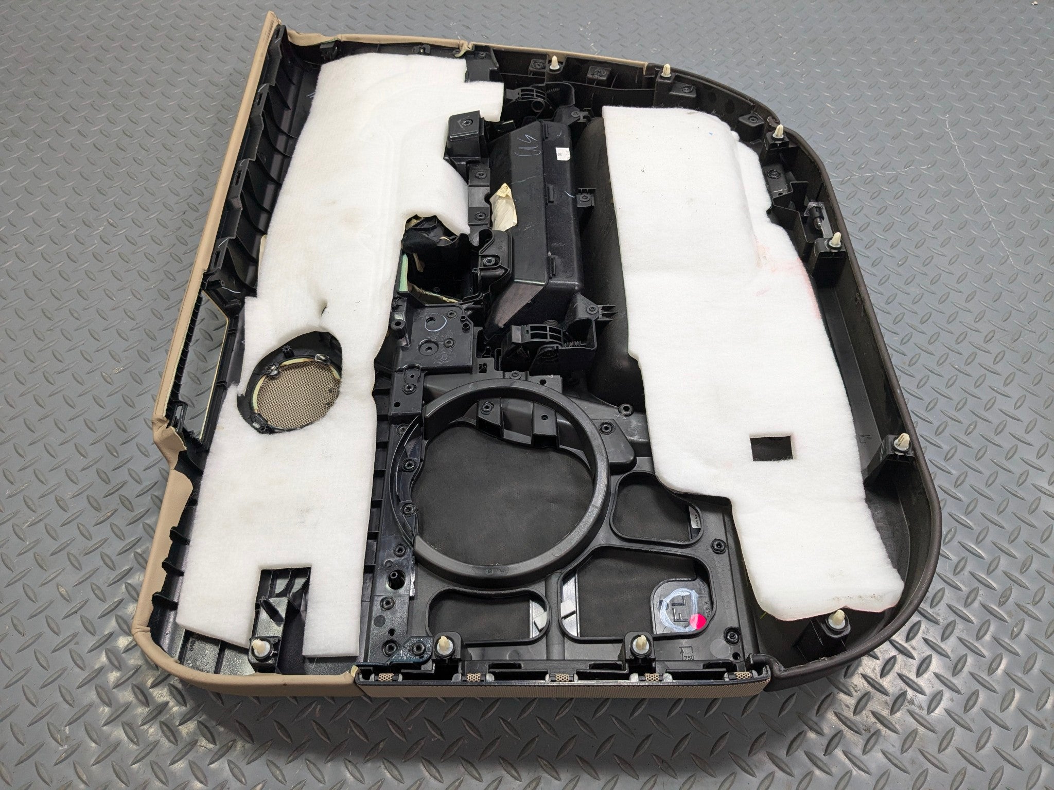 2013 - 2017 OEM LAND ROVER RANGE ROVER FRONT LEFT DRIVER SIDE DOOR TRIM PANEL