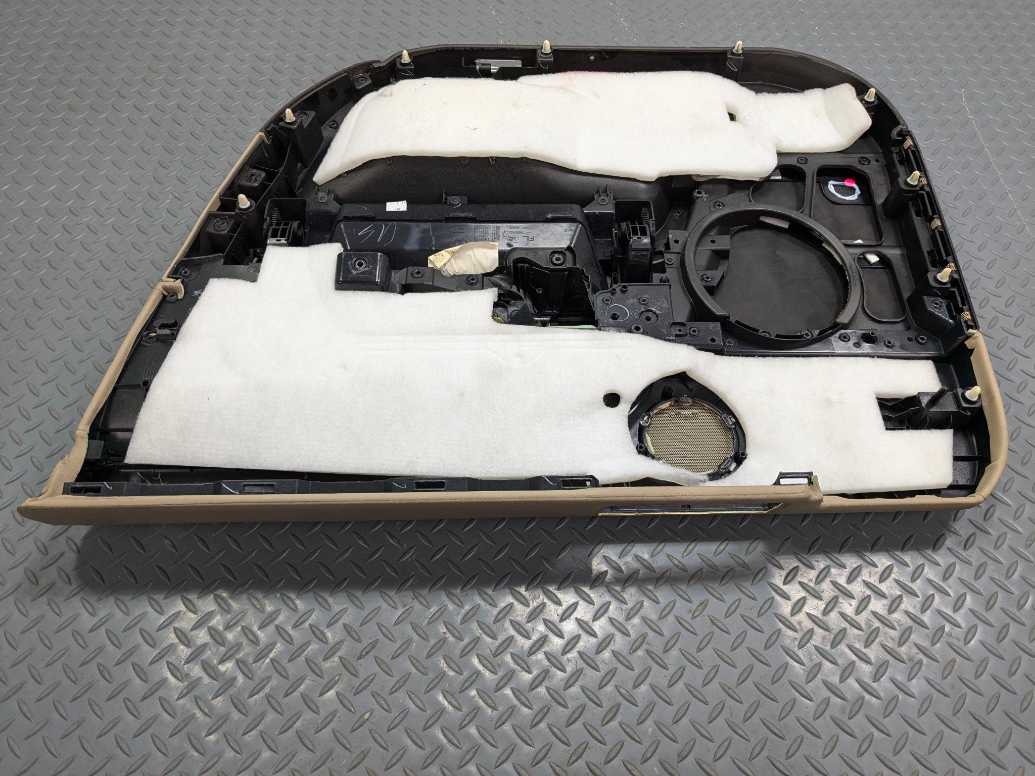 2013 - 2017 OEM LAND ROVER RANGE ROVER FRONT LEFT DRIVER SIDE DOOR TRIM PANEL