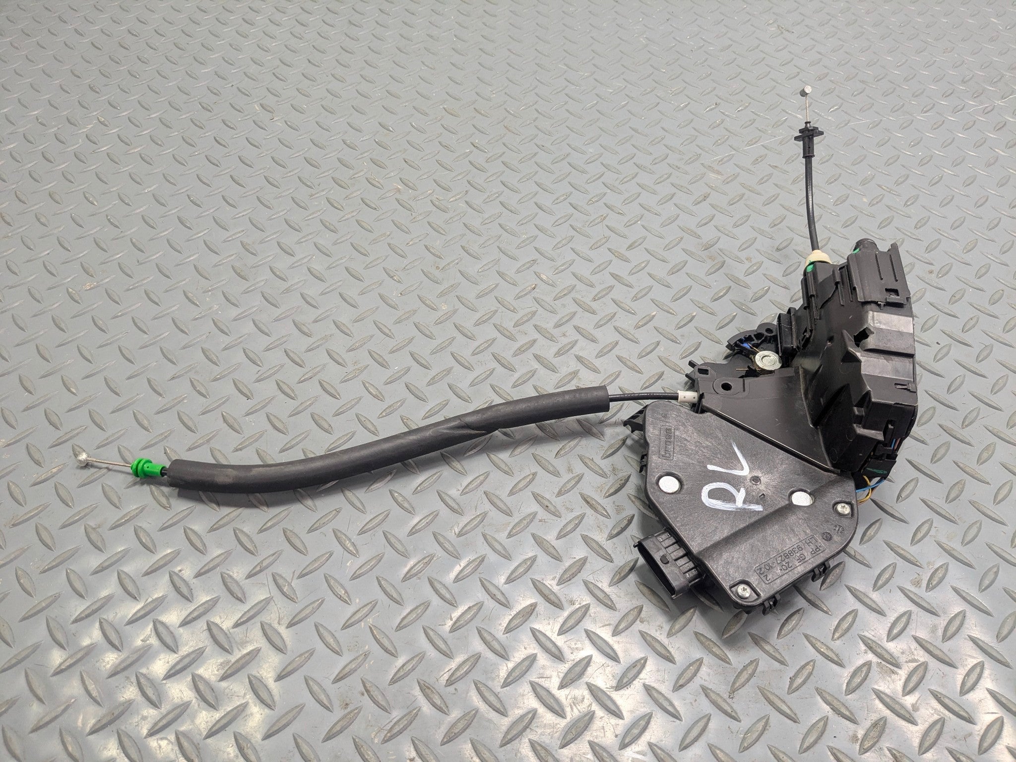 2013 - 2017 OEM LAND ROVER RANGE ROVER REAR LEFT SIDE DOOR LOCK LATCH ACTUATOR