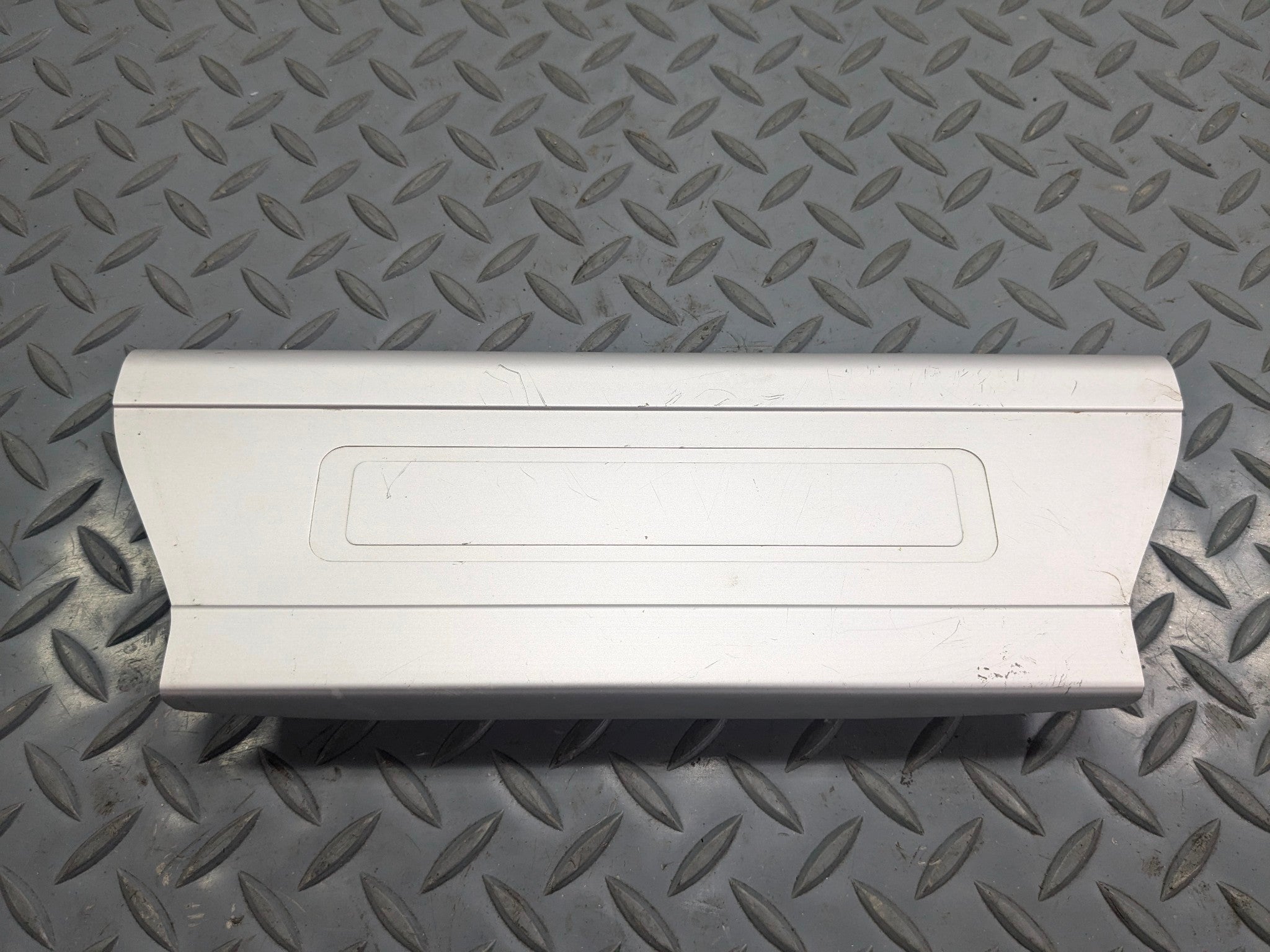 2013 - 2017 OEM LAND ROVER RANGE ROVER REAR LEFT SIDE DOOR SCUFF SILL PLATE