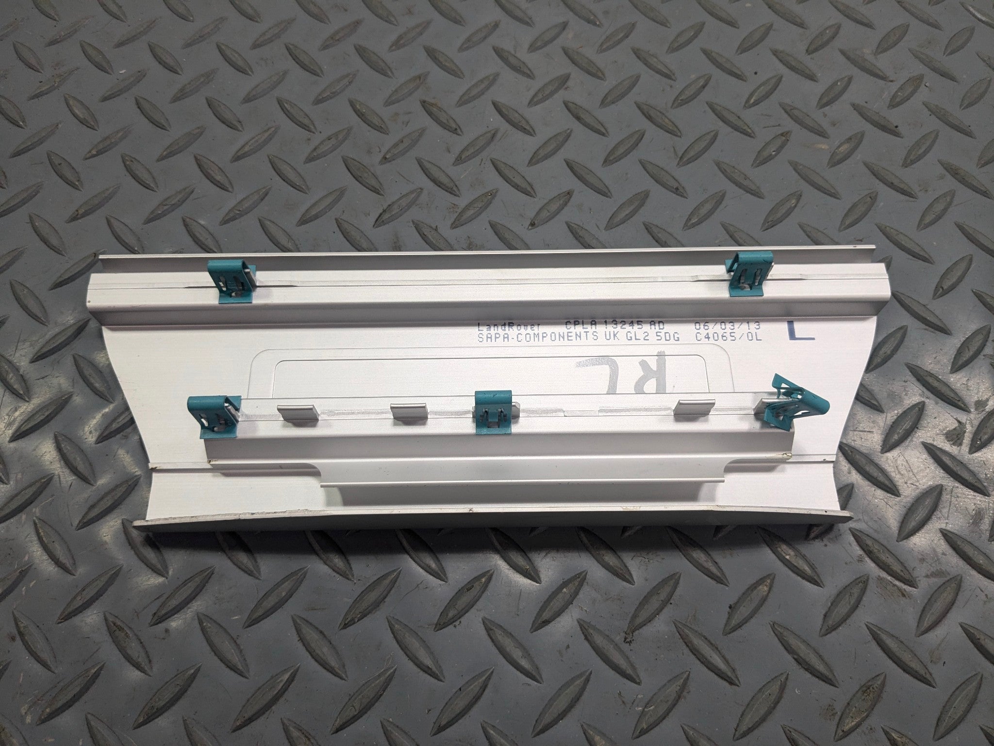 2013 - 2017 OEM LAND ROVER RANGE ROVER REAR LEFT SIDE DOOR SCUFF SILL PLATE