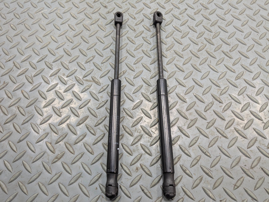 13 - 17 OEM LAND ROVER RANGE ROVER FRONT LEFT AND RIGHT HOOD LIFT SUPPORT STRUT