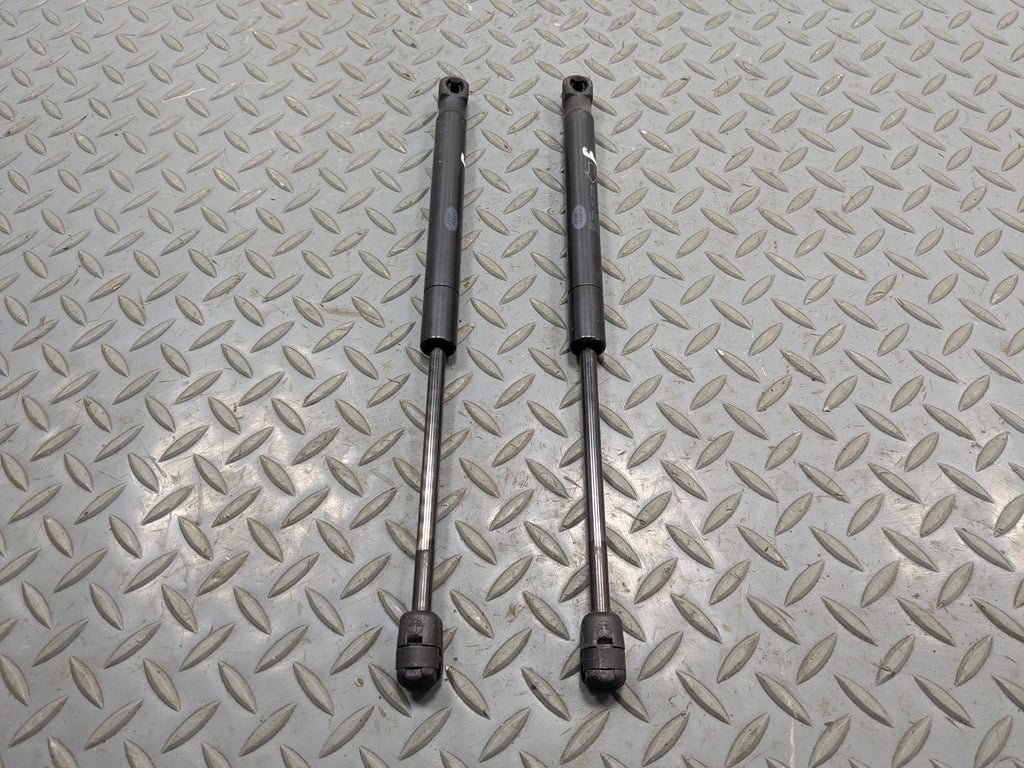 13 - 17 OEM LAND ROVER RANGE ROVER FRONT LEFT AND RIGHT HOOD LIFT SUPPORT STRUT