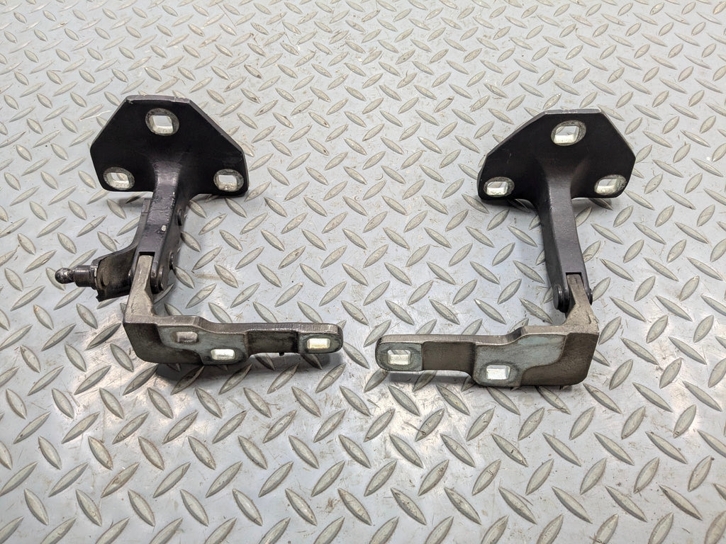 13 - 17 OEM LAND ROVER RANGE ROVER REAR LEFT AND RIGHT SIDE TAILGATE DOOR HINGE