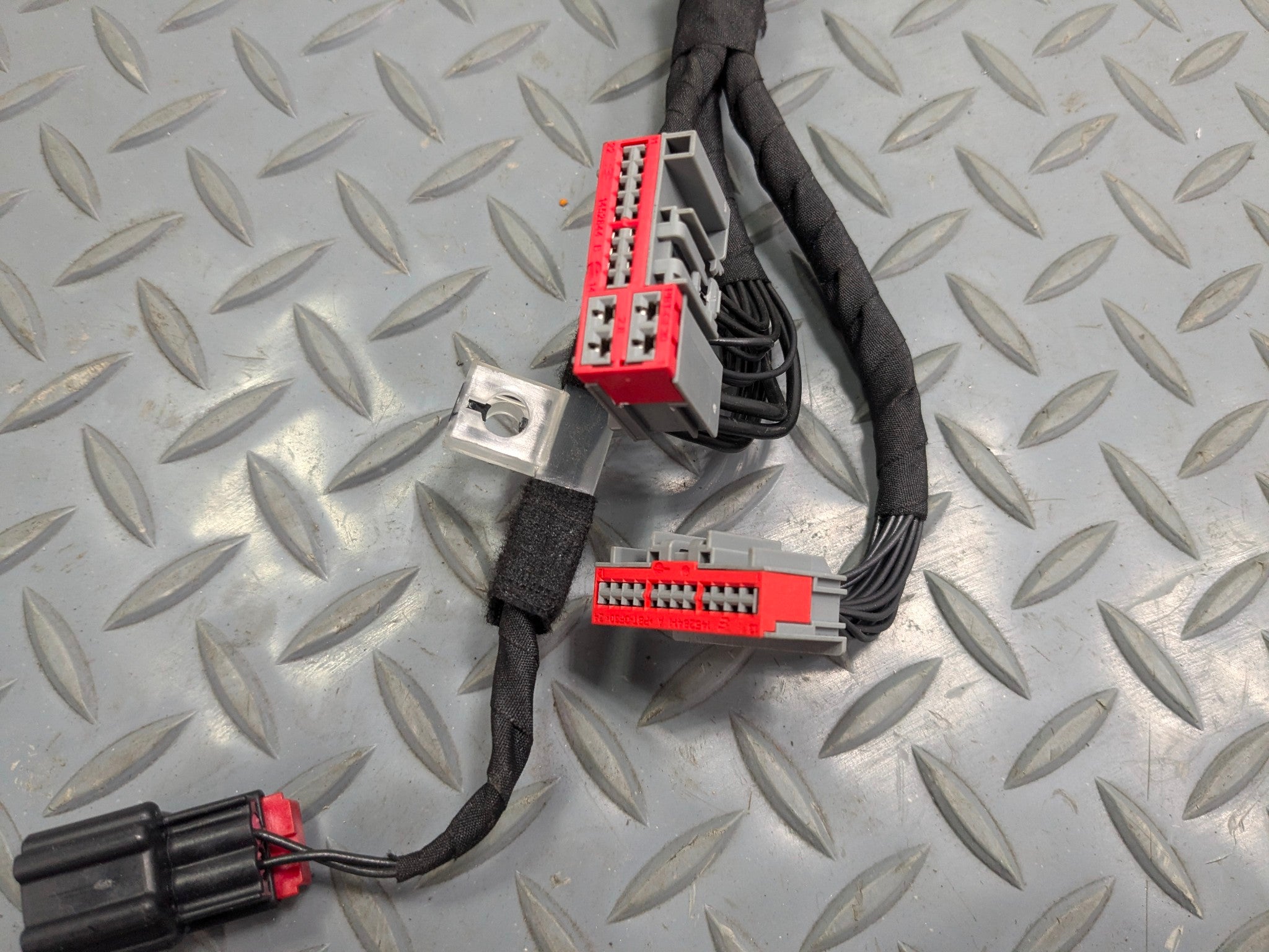 2013 - 2017 OEM LAND ROVER RANGE ROVER FRONT RIGHT SIDE DOOR WIRE HARNESS