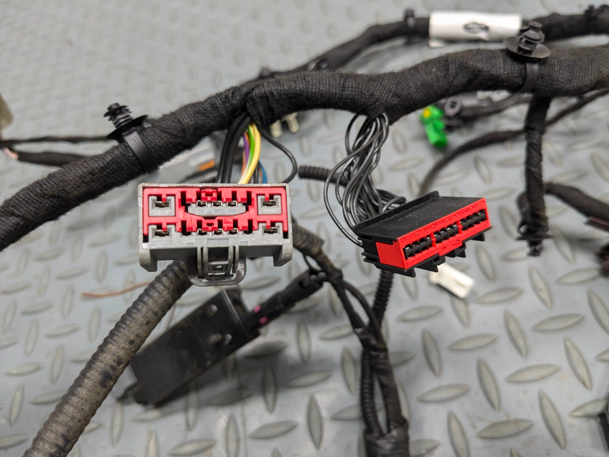 2013 - 2017 OEM LAND ROVER RANGE ROVER REAR TAILGATE LIFTGATE WIRE HARNESS