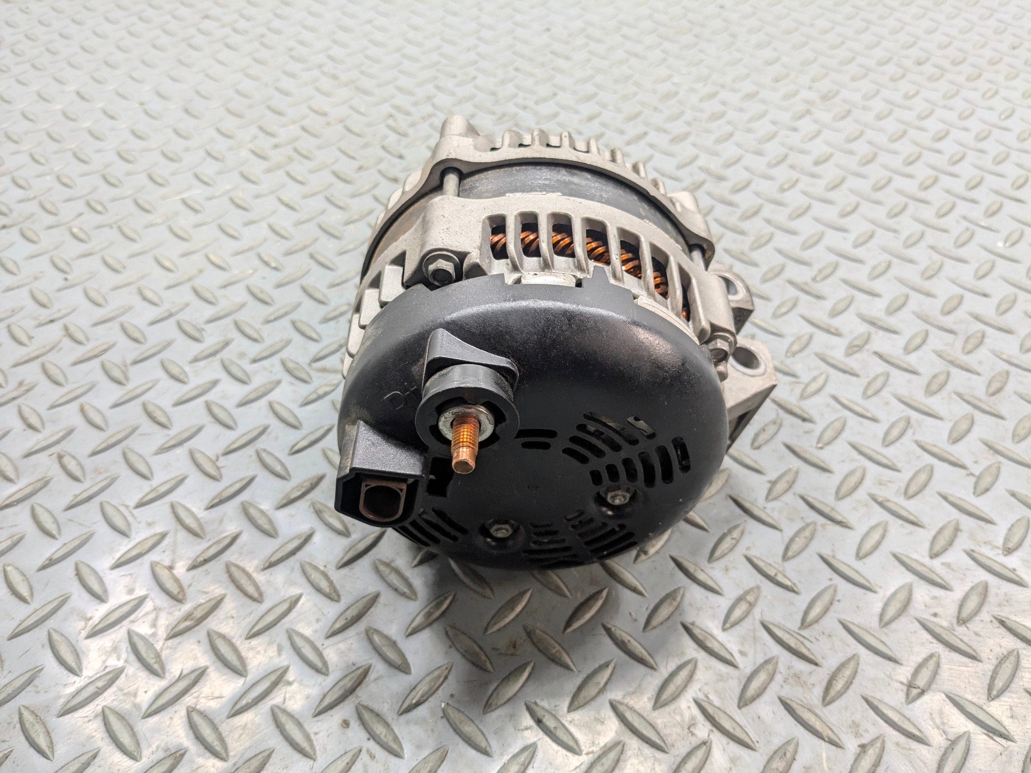 2013 - 2017 OEM LAND ROVER RANGE ROVER POWER GENERATOR ENGINE MOTOR ALTERNATOR