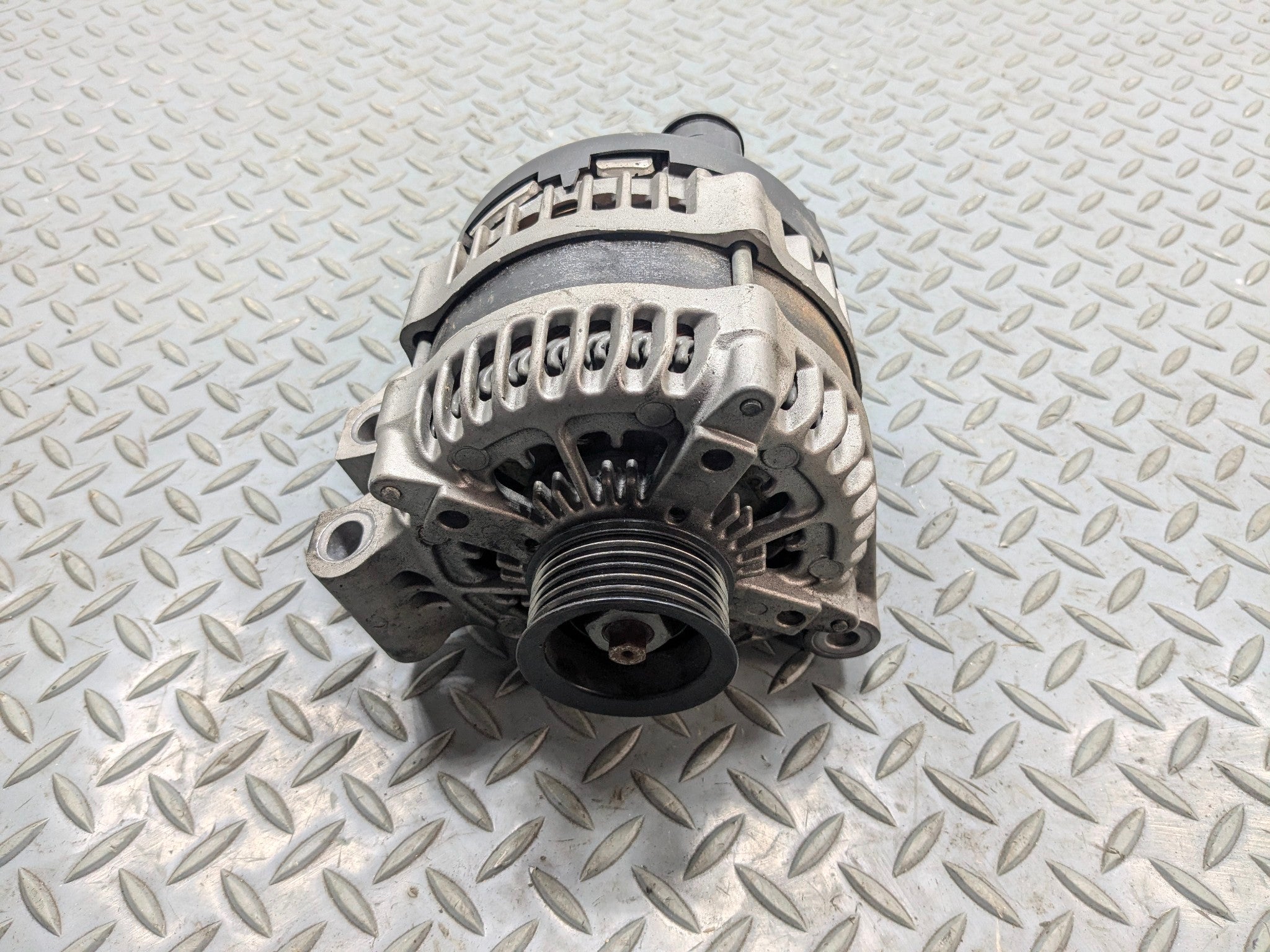 2013 - 2017 OEM LAND ROVER RANGE ROVER POWER GENERATOR ENGINE MOTOR ALTERNATOR