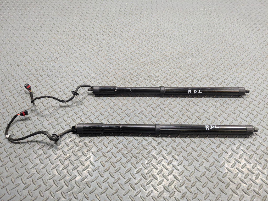 13 -17 OEM LAND ROVER RANGE ROVER REAR LEFT AND RIGHT HATCH POWER LIFT SUPPORT