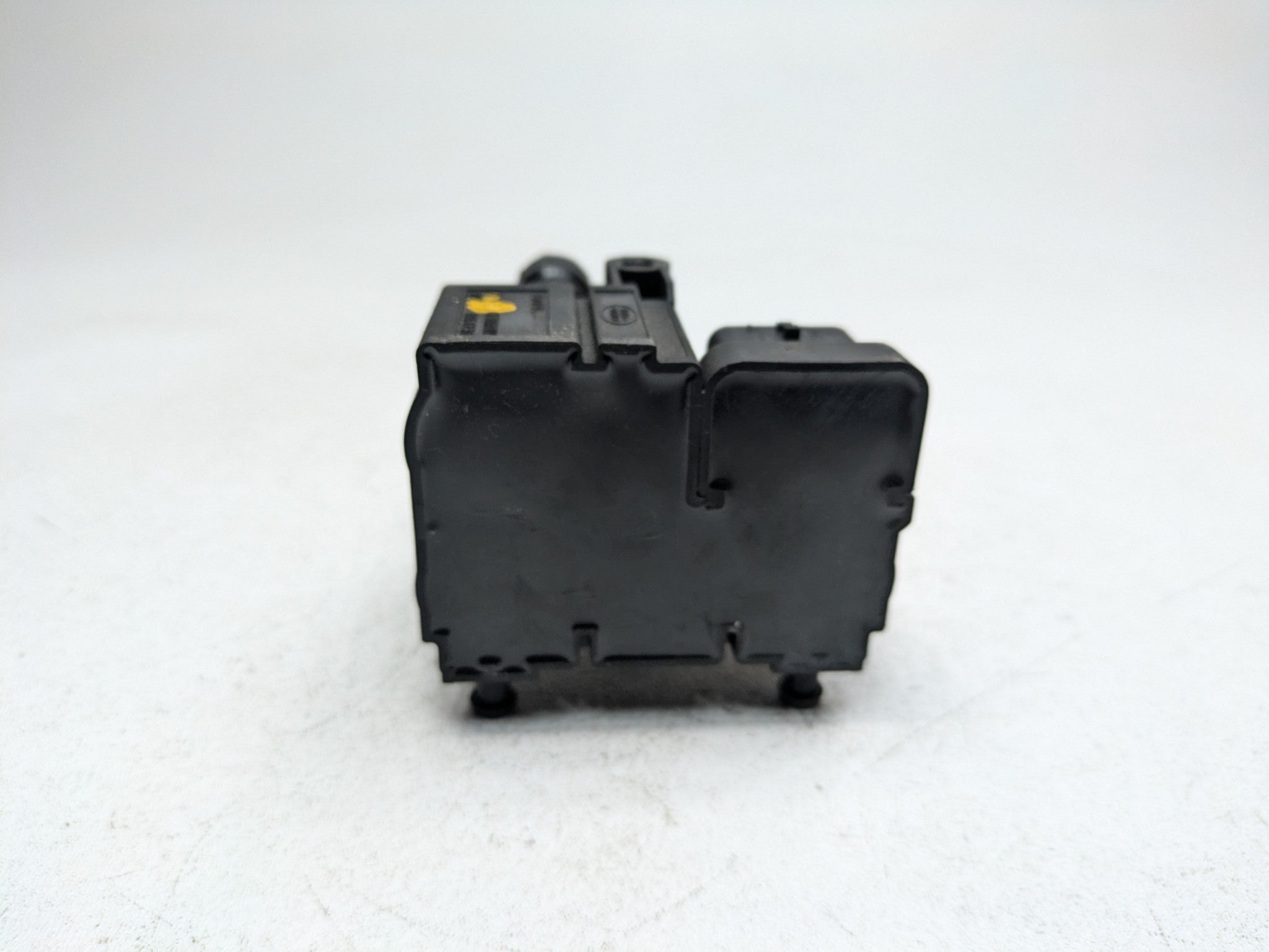 2013 -2017 OEM LAND ROVER RANGE ROVER REAR AIR SUSPENSION CONTROL VALVE ASSEMBLY