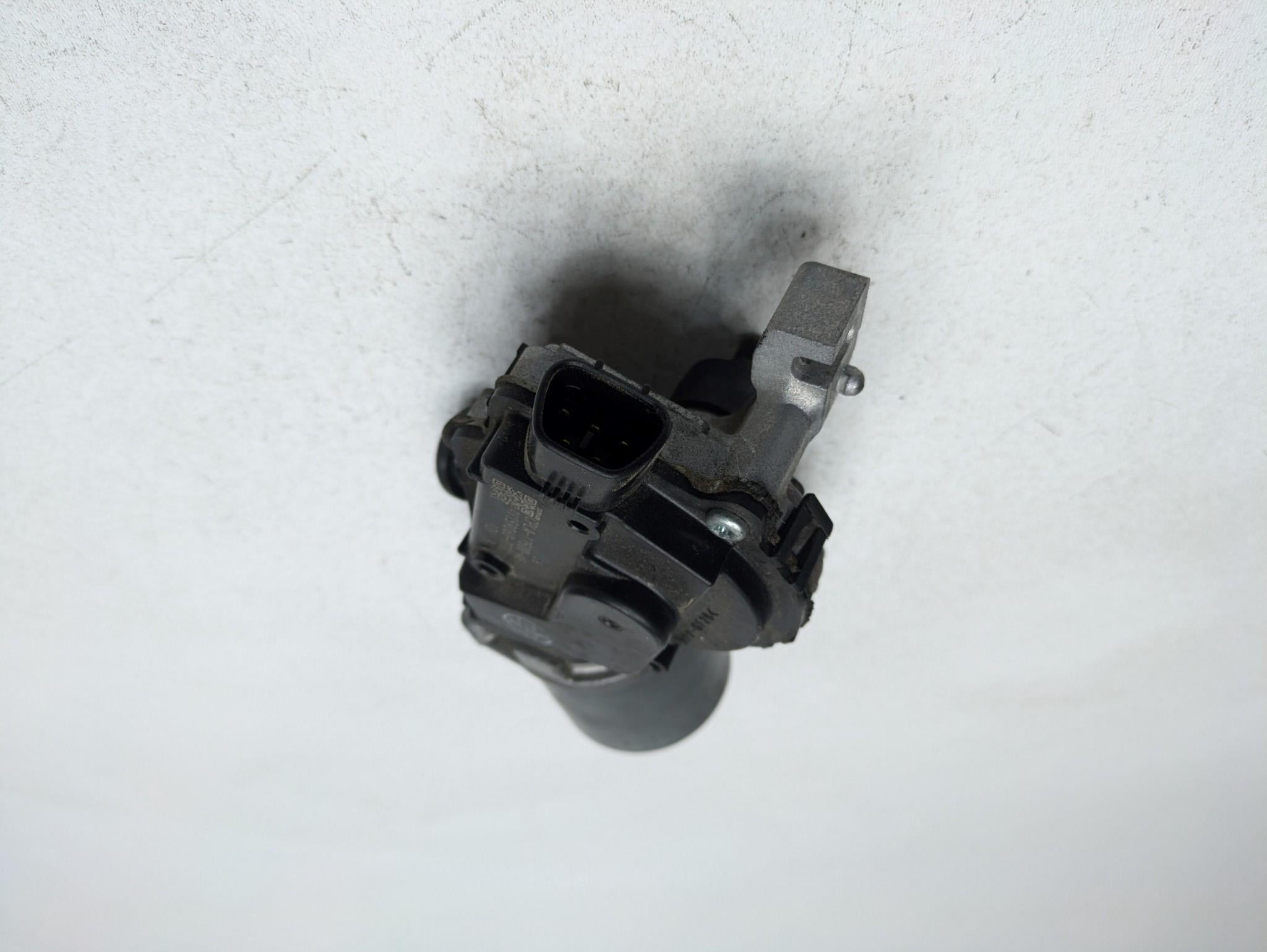 2013 - 2017 OEM LAND ROVER RANGE ROVER FRONT WINDSHIELD WIPER ARM MOTOR