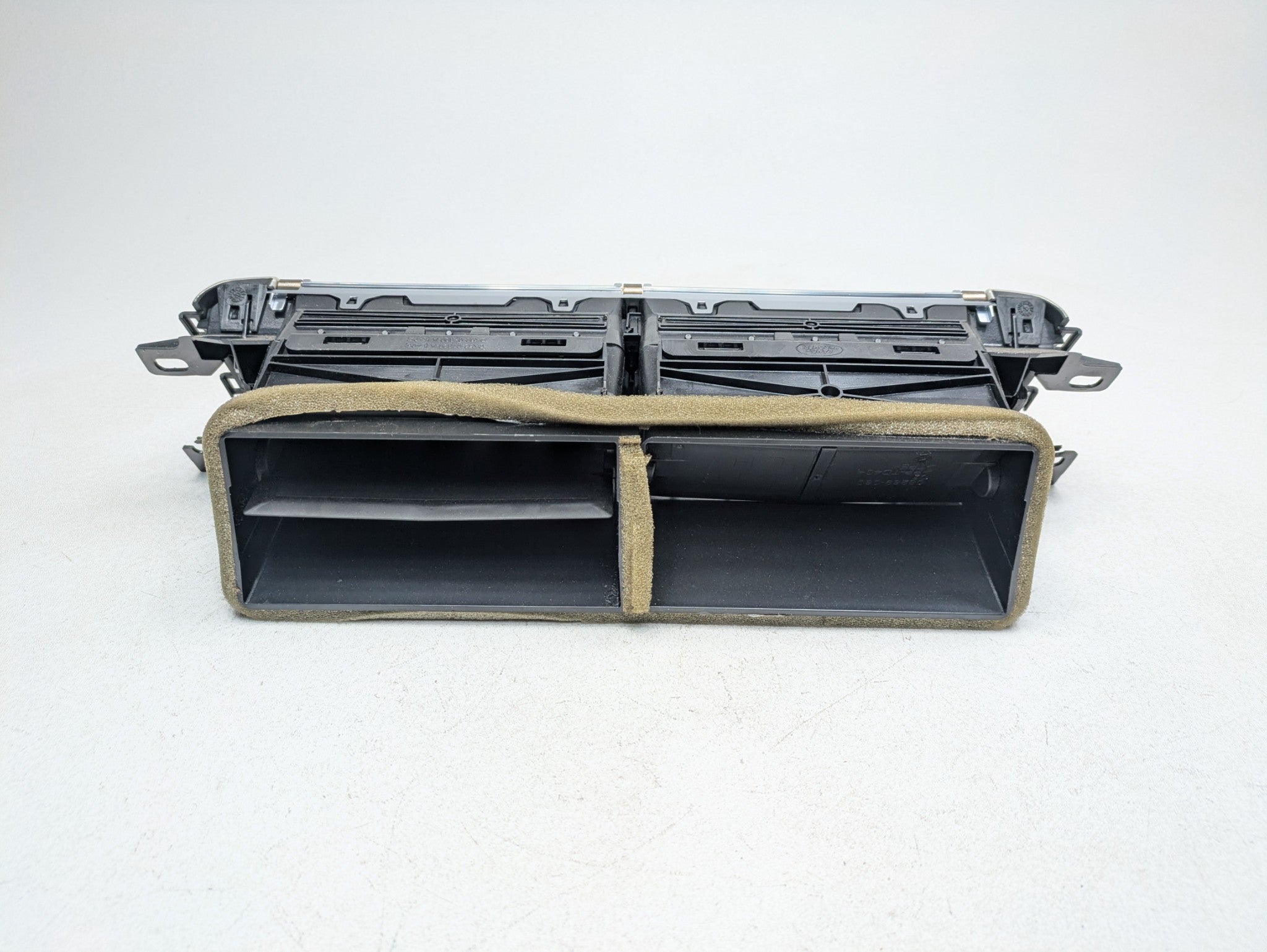 13 - 17 OEM LAND ROVER RANGE ROVER CENTER DASH BOARD AIR CONDITIONER HEATER VENT