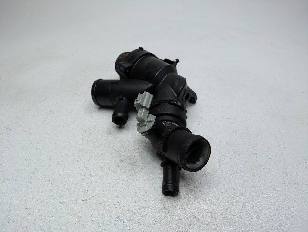 2013 - 2017 OEM LAND ROVER RANGE ROVER ENGINE WATER COOLANT THERMOSTAT HOUSING