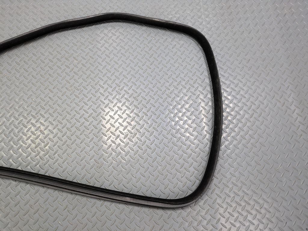 2013 - 2017 OEM LAND ROVER RANGE ROVER REAR LEFT DRIVER SIDE WEATHER STRIPPING