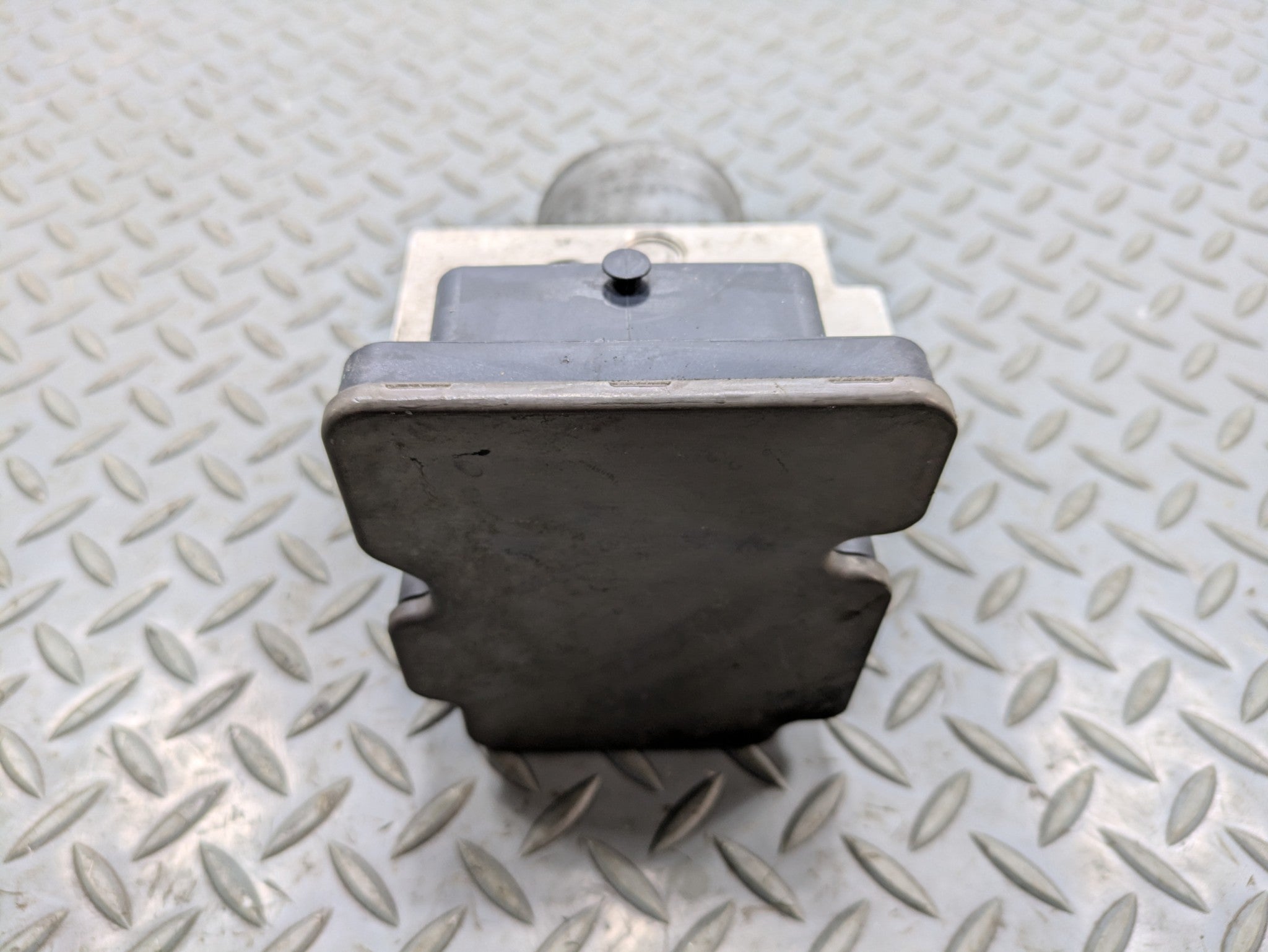 2013 - 2017 OEM LAND ROVER RANGE ROVER ANTI LOCK BRAKE PUMP MODULE ASSEMBLY