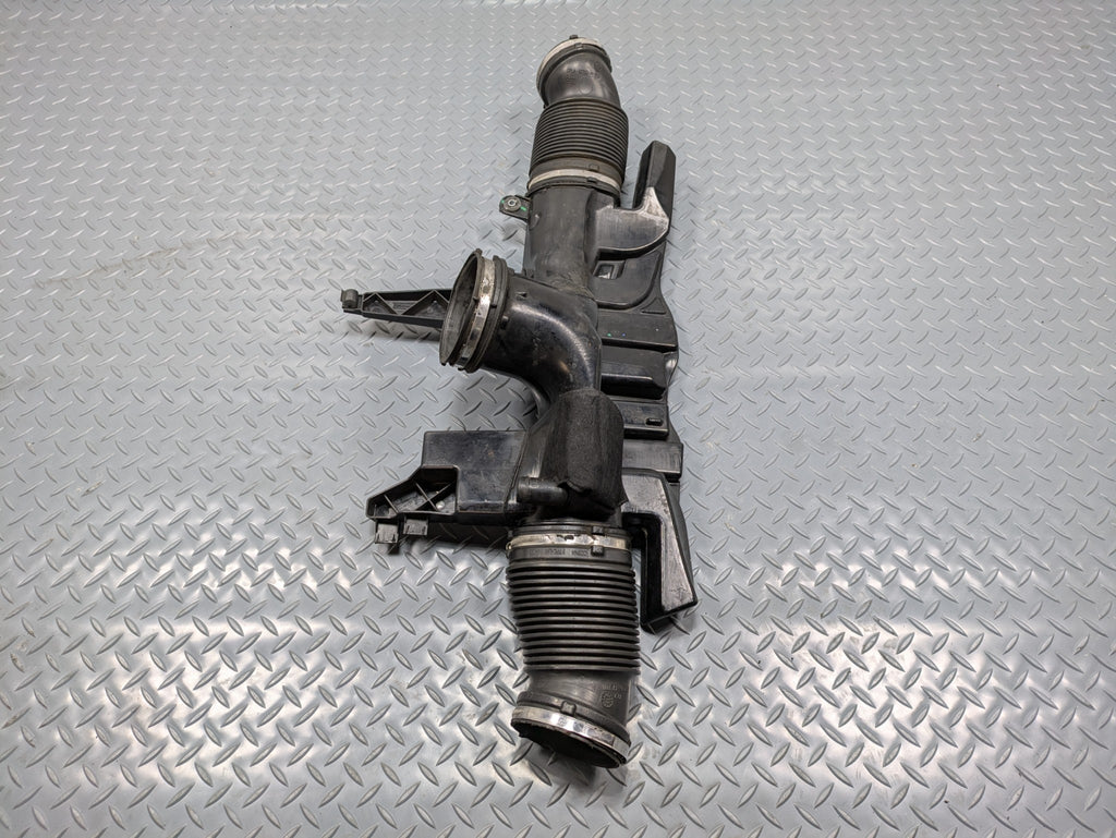 2013 - 2017 OEM LAND ROVER RANGE ROVER AIR INTAKE RESONATOR WITH TUBE