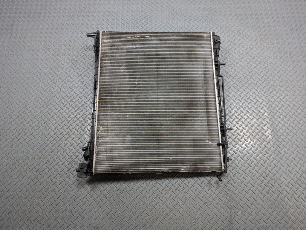 2013 - 2017 OEM LAND ROVER RANGE ROVER ENGINE COOLING MAIN RADIATOR ASSEMBLY