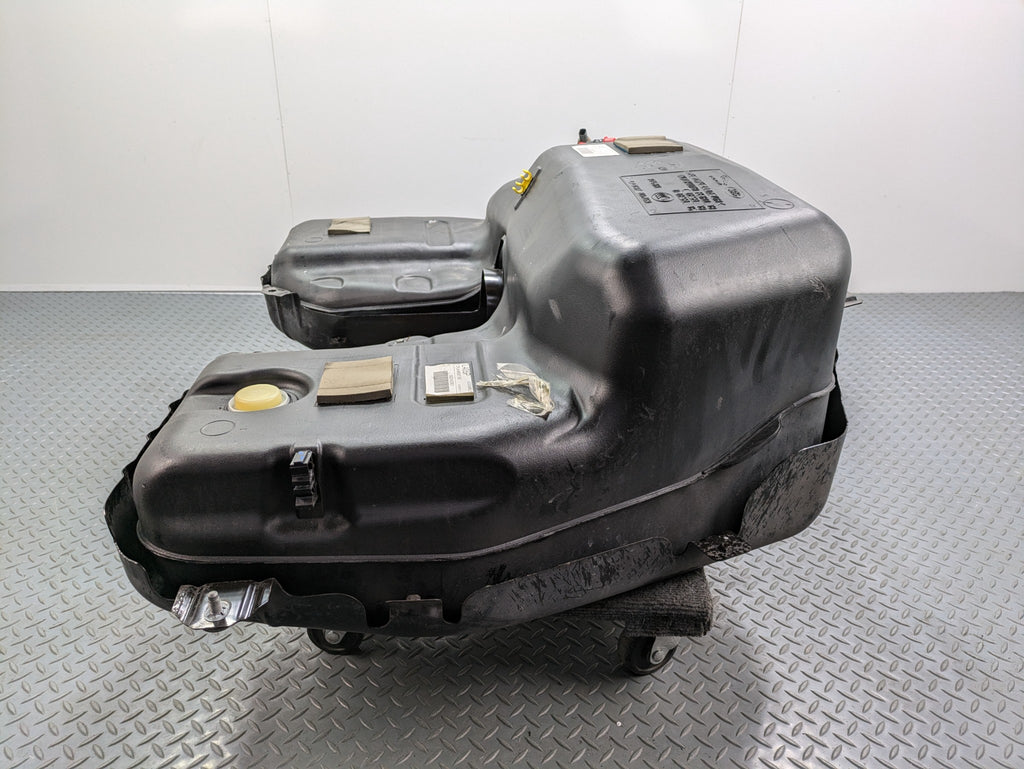 2013 - 2017 OEM LAND ROVER RANGE ROVER FUEL GAS TANK RESERVOIR ASSEMBLY