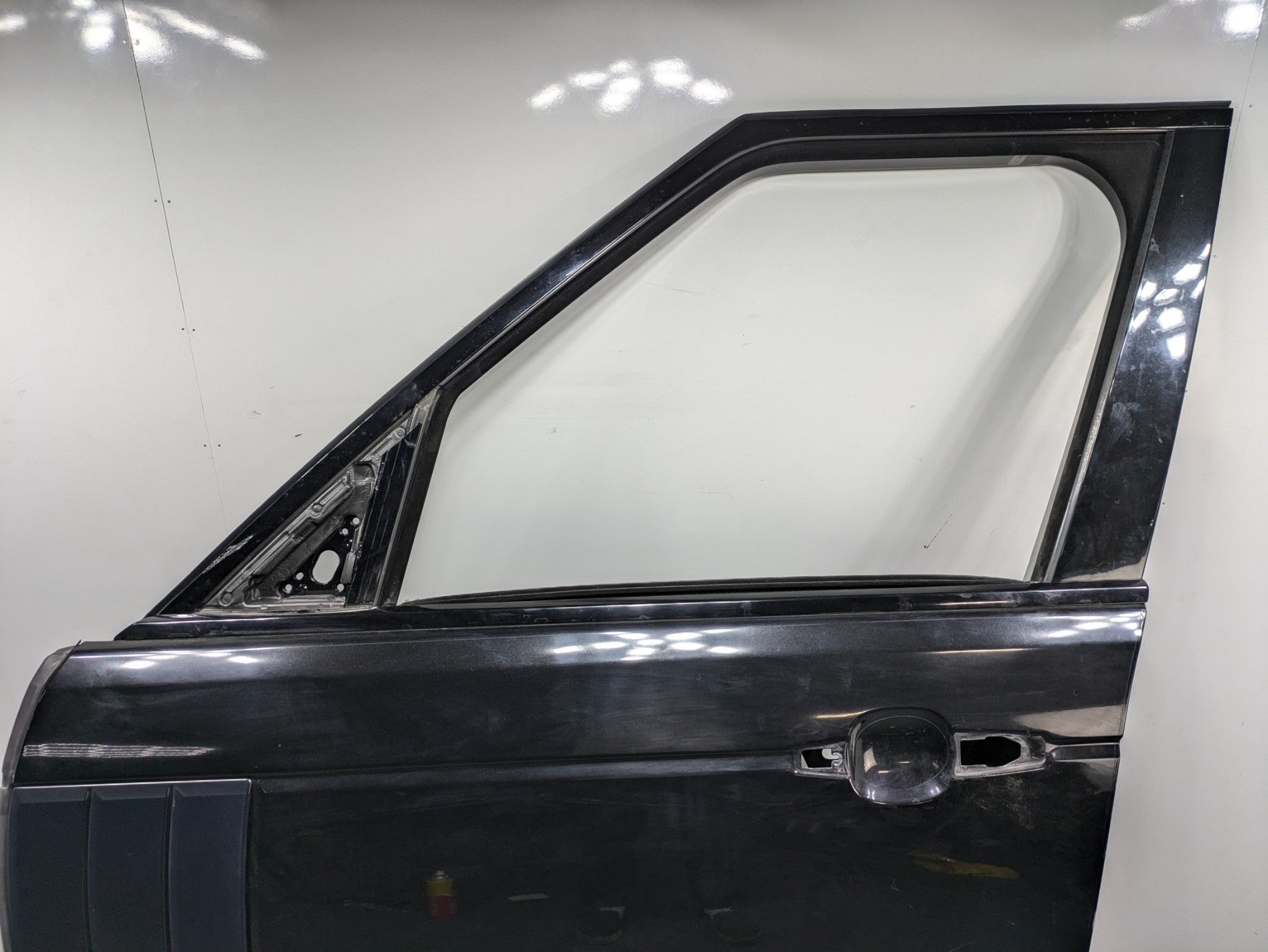 2013 - 2017 OEM LAND ROVER RANGE ROVER FRONT LEFT SIDE DOOR SHELL PANEL BLACK
