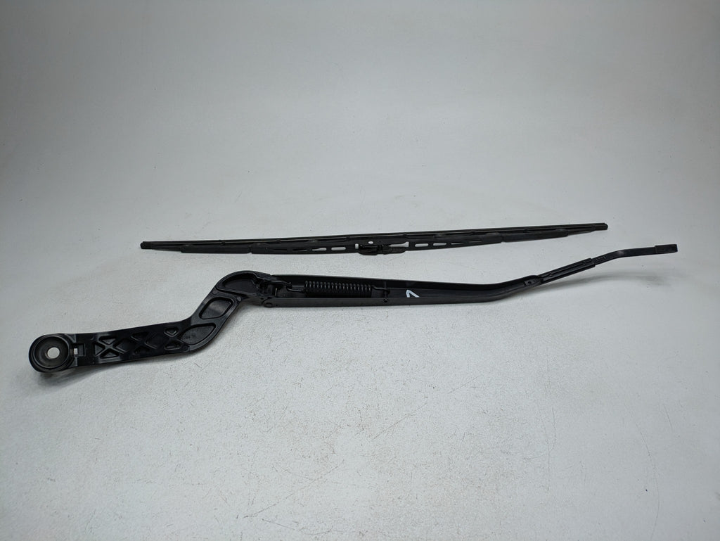 13 - 17 OEM LAND ROVER RANGE ROVER FRONT LEFT WINDSHIELD WIPER ARM WITH BLADE