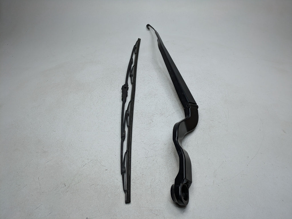 13 - 17 OEM LAND ROVER RANGE ROVER FRONT LEFT WINDSHIELD WIPER ARM WITH BLADE