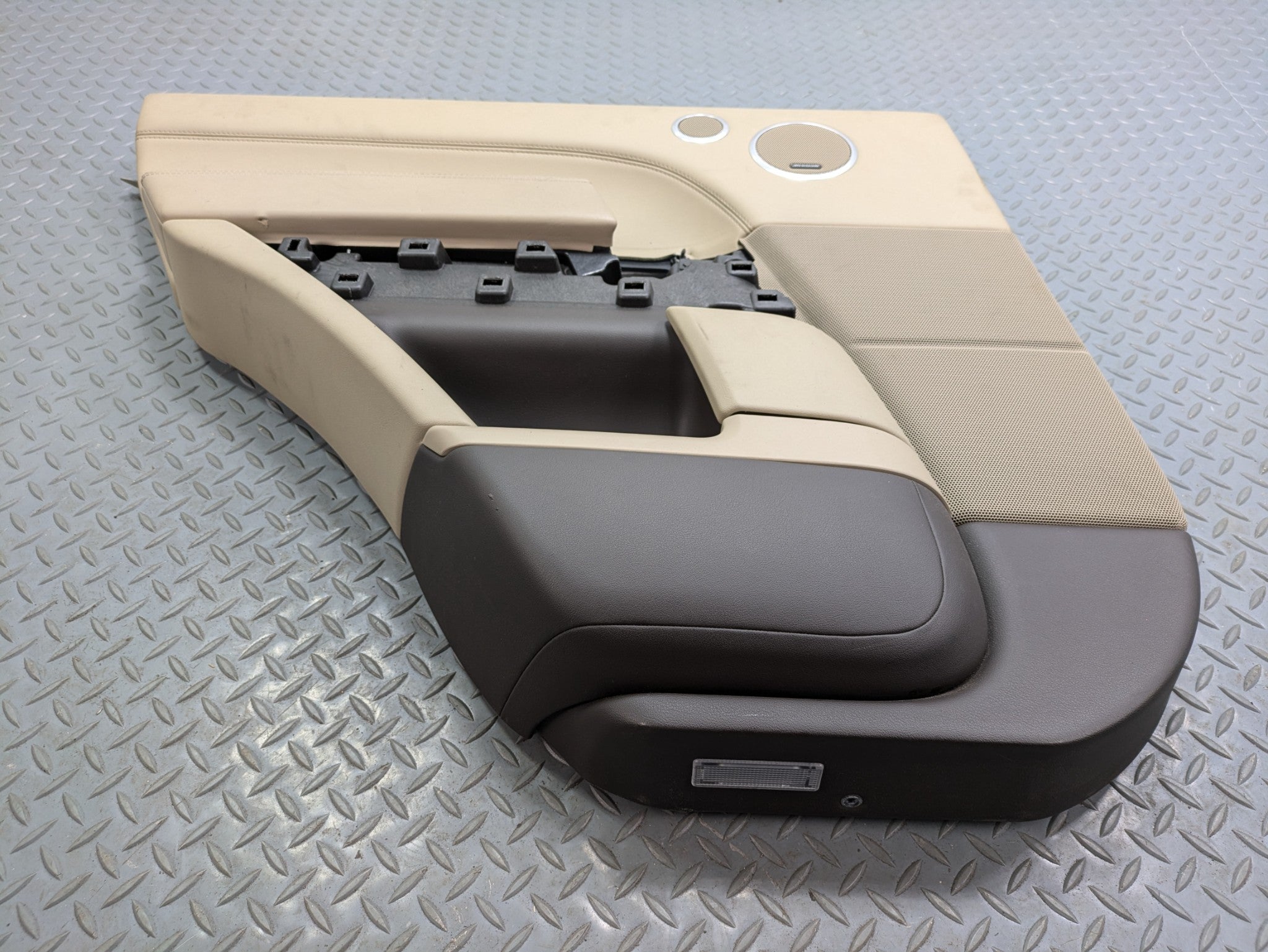 2013 - 2017 OEM LAND ROVER RANGE ROVER REAR LEFT DRIVER SIDE DOOR TRIM PANEL