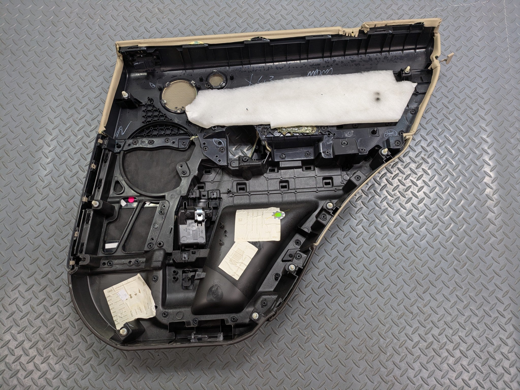 2013 - 2017 OEM LAND ROVER RANGE ROVER REAR LEFT DRIVER SIDE DOOR TRIM PANEL