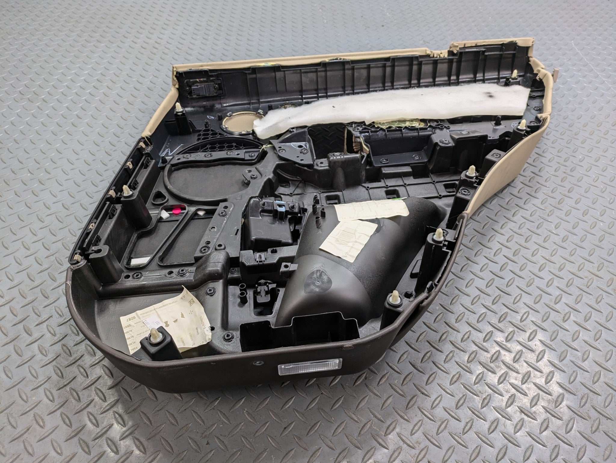 2013 - 2017 OEM LAND ROVER RANGE ROVER REAR LEFT DRIVER SIDE DOOR TRIM PANEL