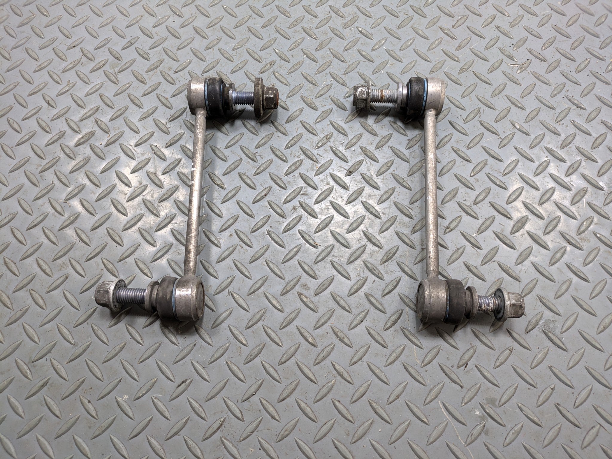 2013 - 2017 OEM LAND ROVER RANGE ROVER FRONT LEFT AND RIGHT SIDE SWAY BAR LINK