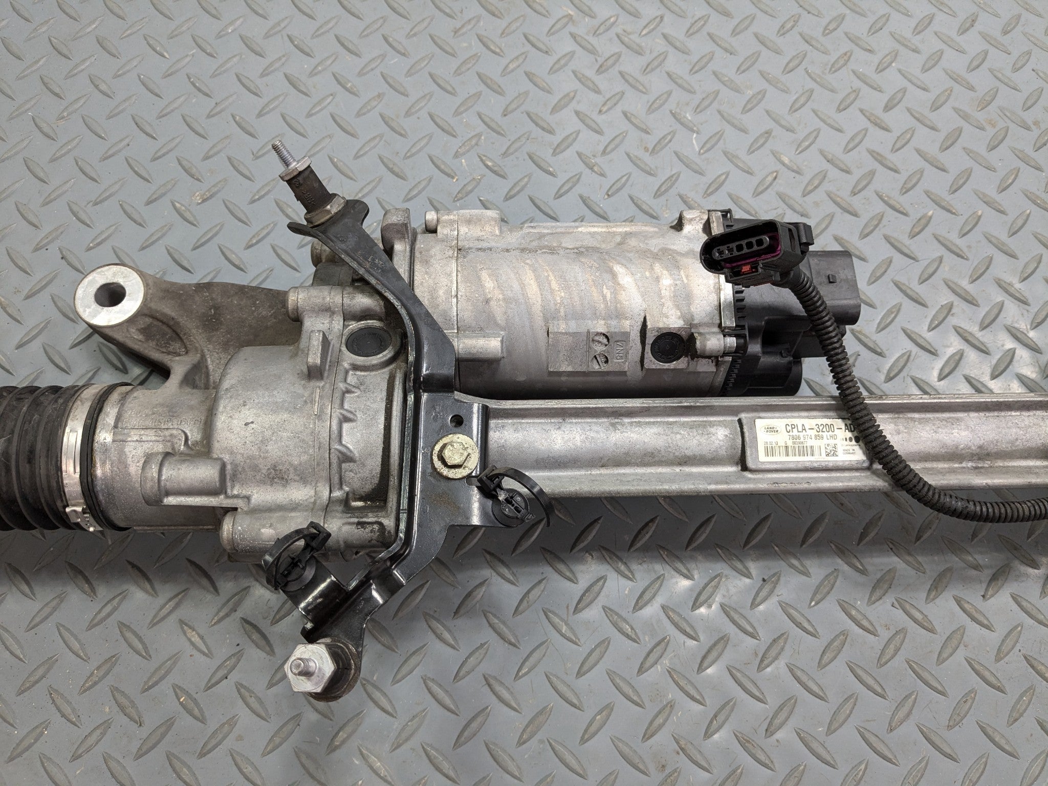 2013 - 2017 OEM LAND ROVER RANGE ROVER ELECTRIC STEERING GEAR RACK AND PINION