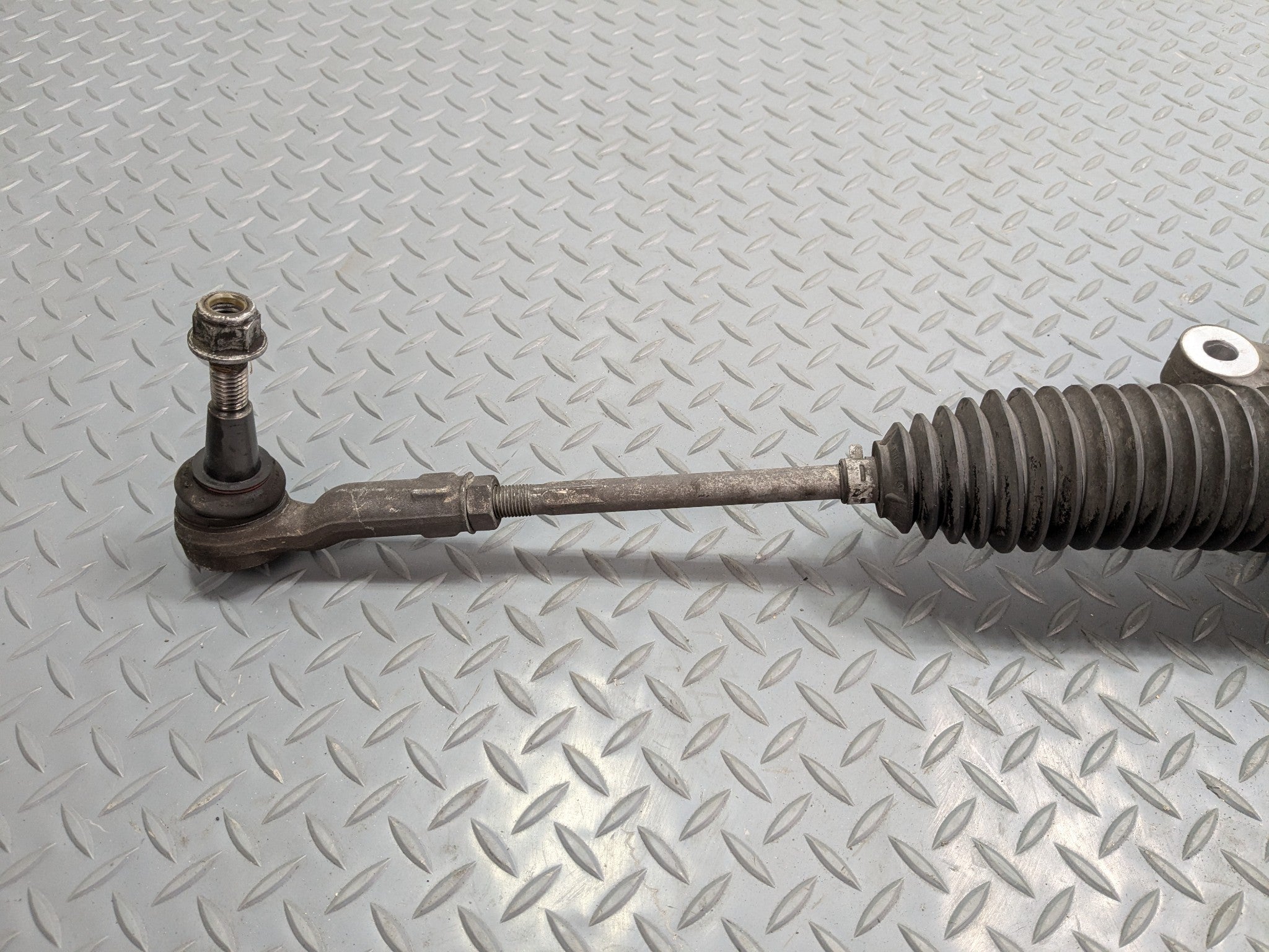 2013 - 2017 OEM LAND ROVER RANGE ROVER ELECTRIC STEERING GEAR RACK AND PINION