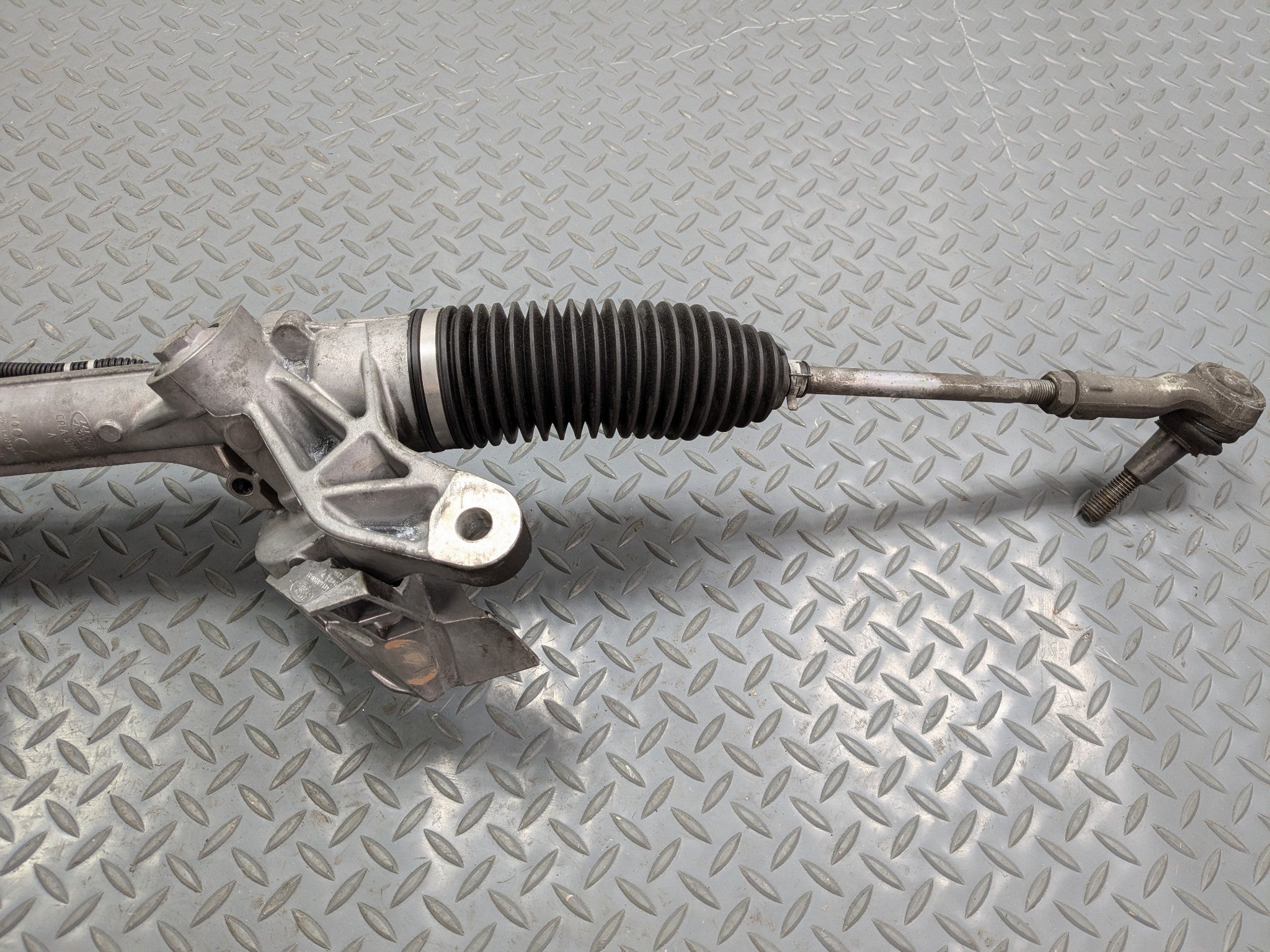 2013 - 2017 OEM LAND ROVER RANGE ROVER ELECTRIC STEERING GEAR RACK AND PINION