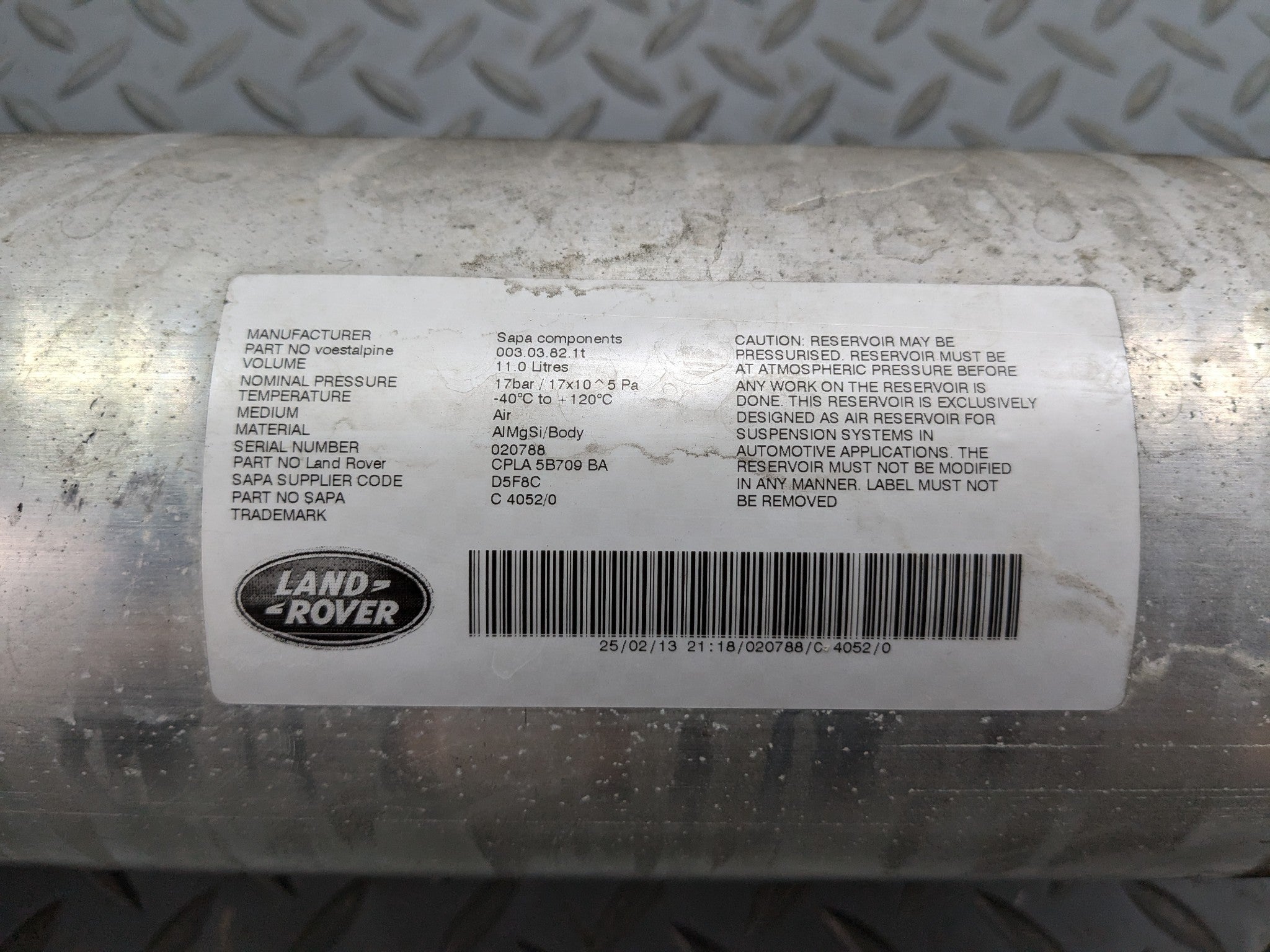 2013 - 2017 OEM LAND ROVER RANGE ROVER AIR COMPRESSOR SUSPENSION RESERVOIR TANK