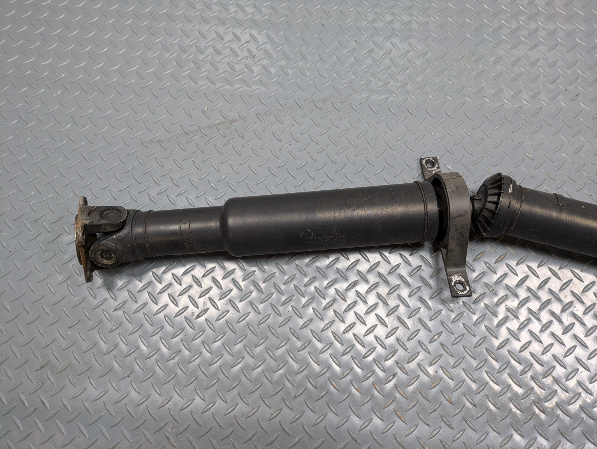 2013 - 2017 OEM LAND ROVER RANGE ROVER REAR DRIVE SHAFT CARDAN PROPELLER