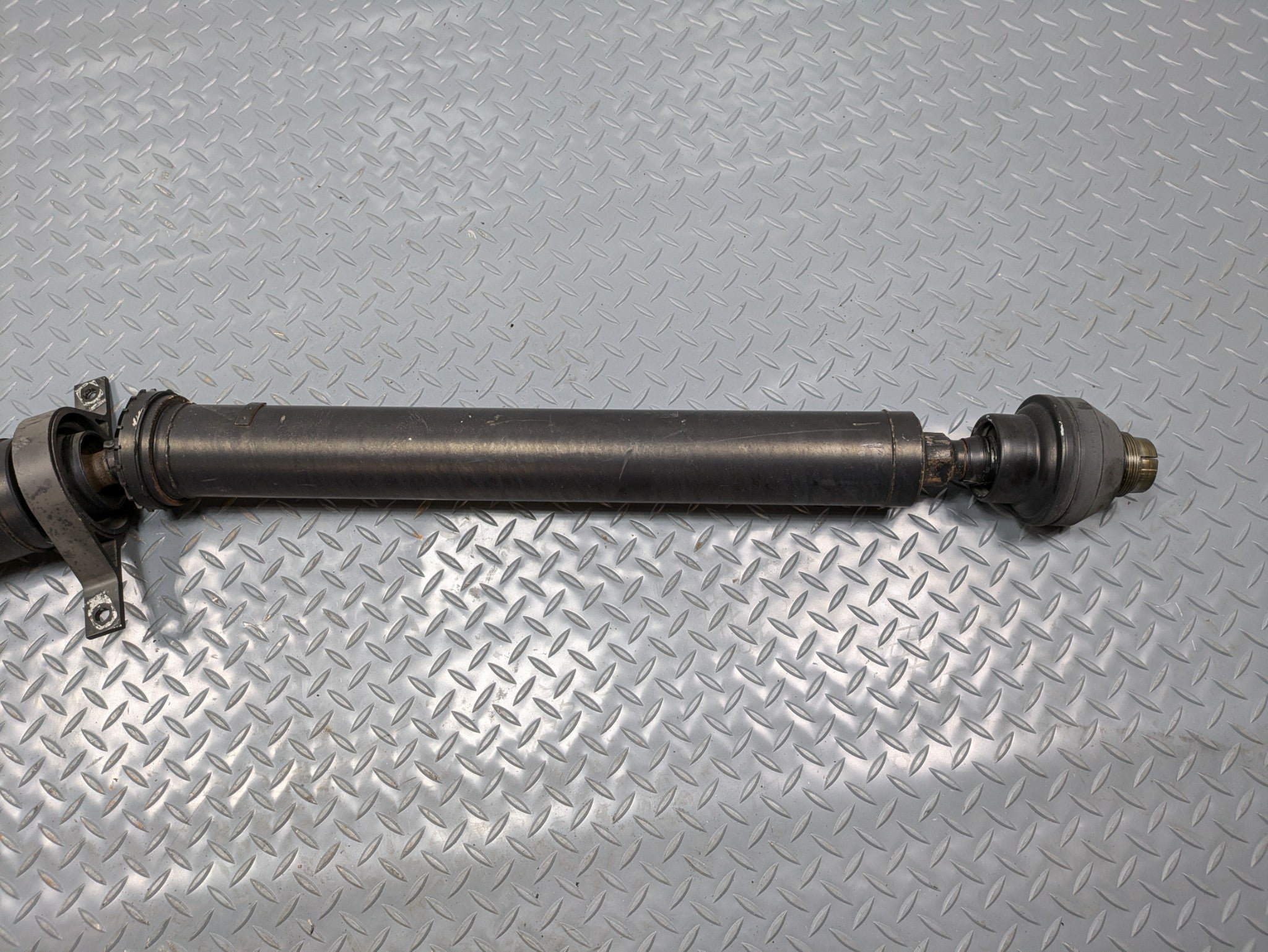 2013 - 2017 OEM LAND ROVER RANGE ROVER REAR DRIVE SHAFT CARDAN PROPELLER