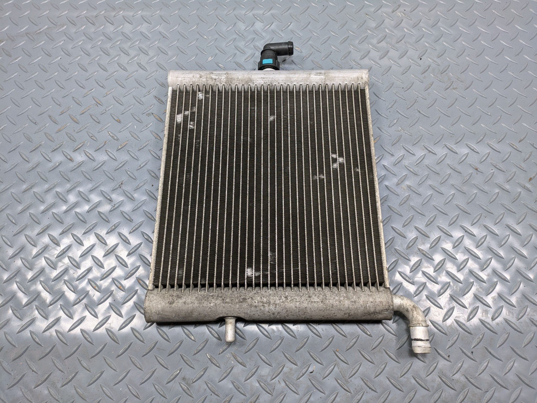 13 - 17 OEM LAND ROVER RANGE ROVER LEFT SIDE AUXILIARY ENGINE COOLANT RADIATOR