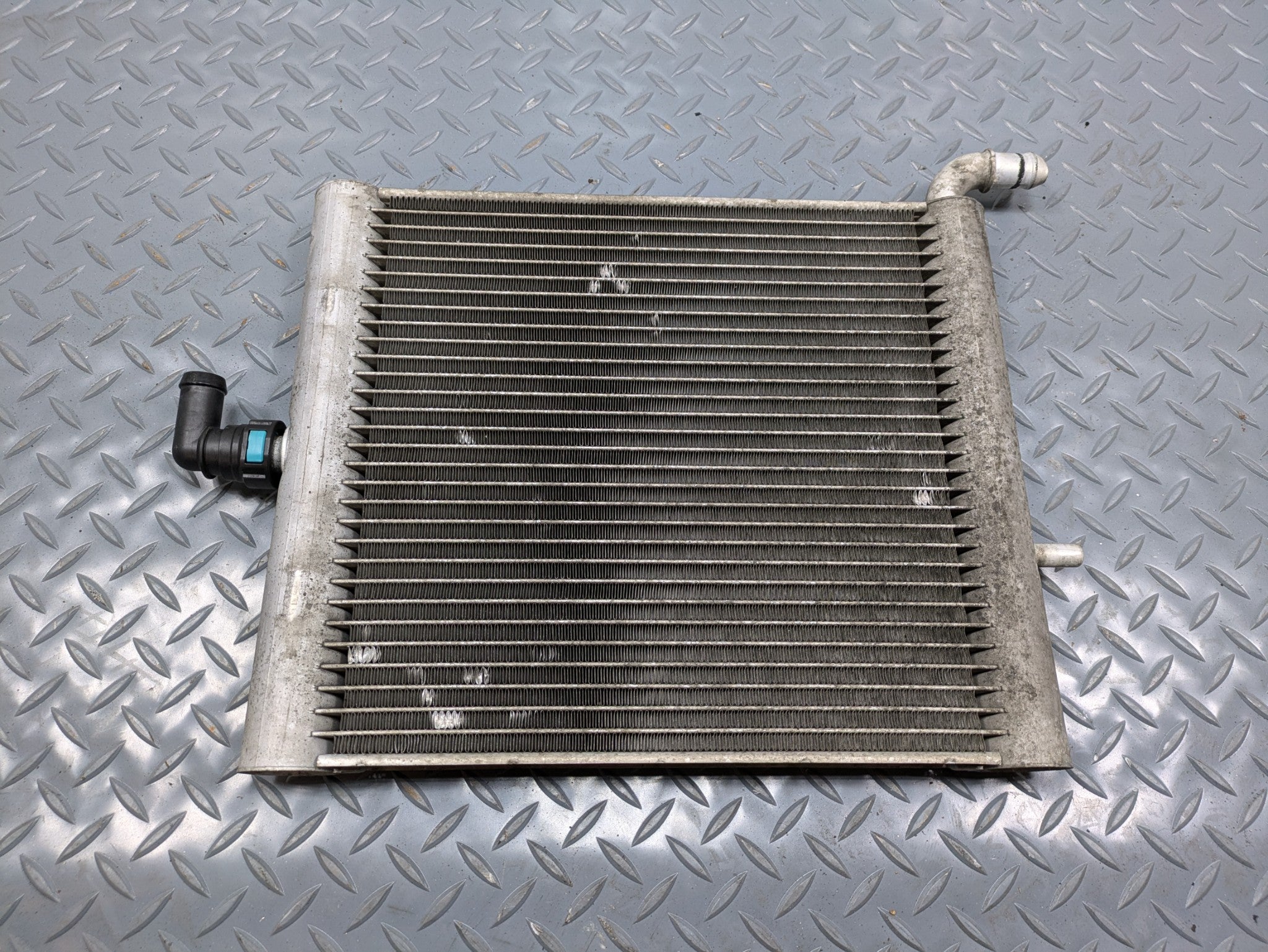 13 - 17 OEM LAND ROVER RANGE ROVER LEFT SIDE AUXILIARY ENGINE COOLANT RADIATOR