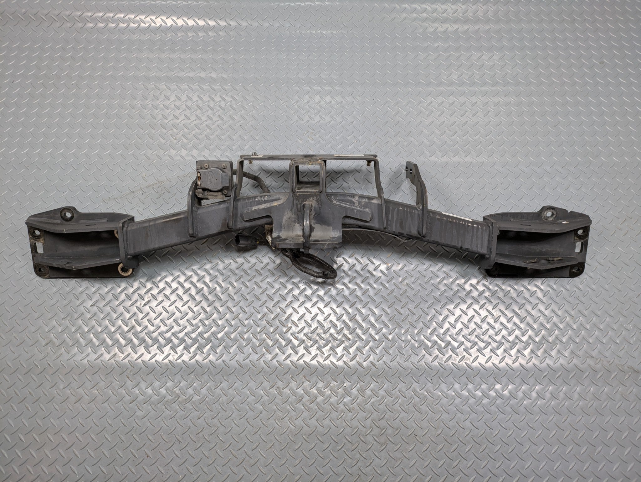 2013 - 2017 OEM LAND ROVER RANGE ROVER REAR BUMPER TOWING TRAILER HITCH ASSEMBLY