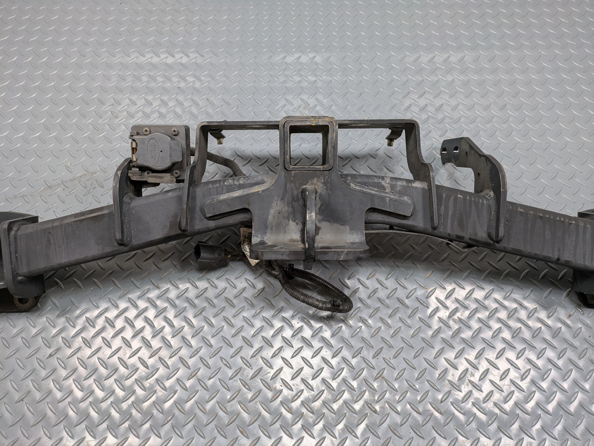 2013 - 2017 OEM LAND ROVER RANGE ROVER REAR BUMPER TOWING TRAILER HITCH ASSEMBLY