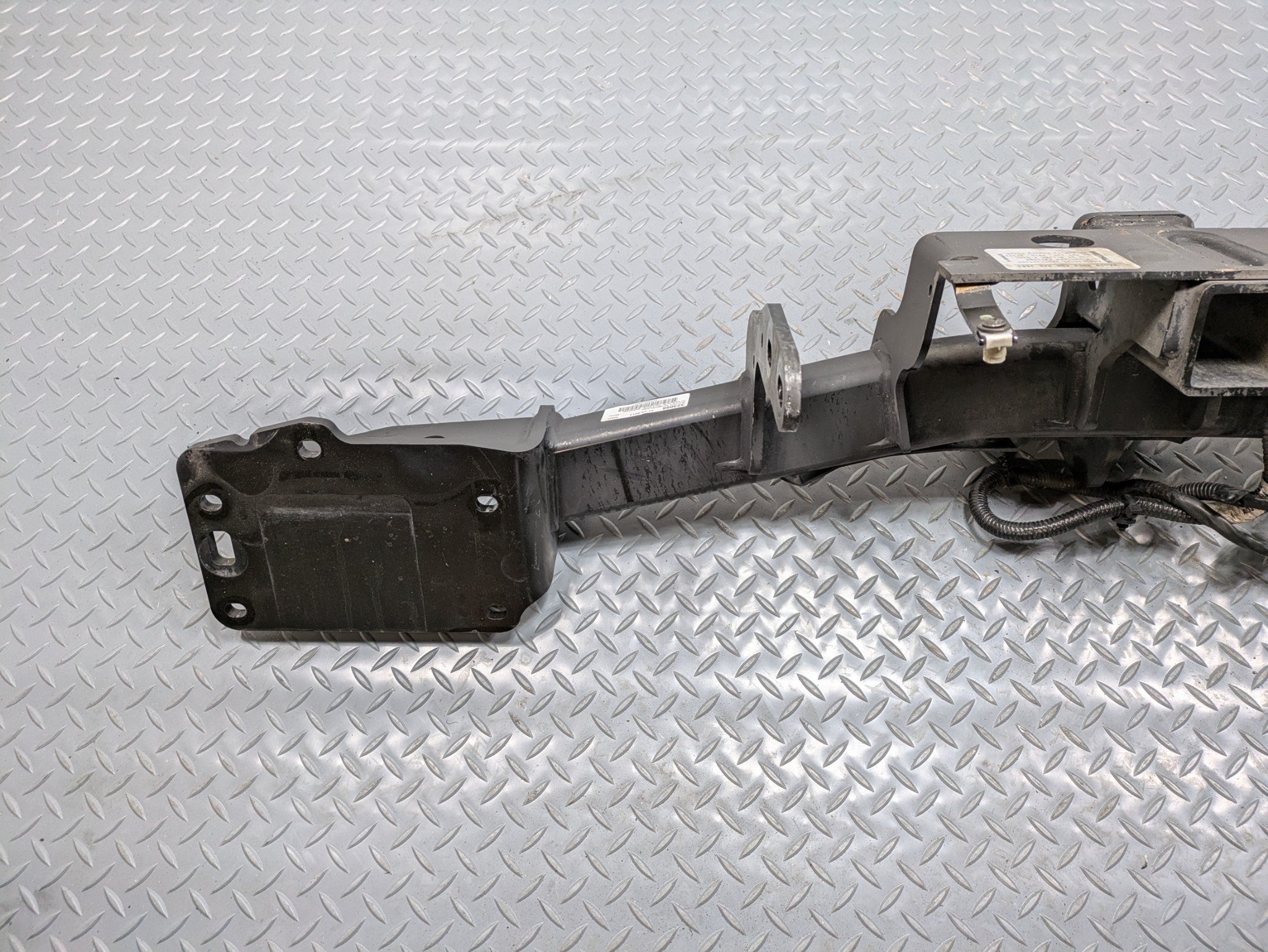 2013 - 2017 OEM LAND ROVER RANGE ROVER REAR BUMPER TOWING TRAILER HITCH ASSEMBLY