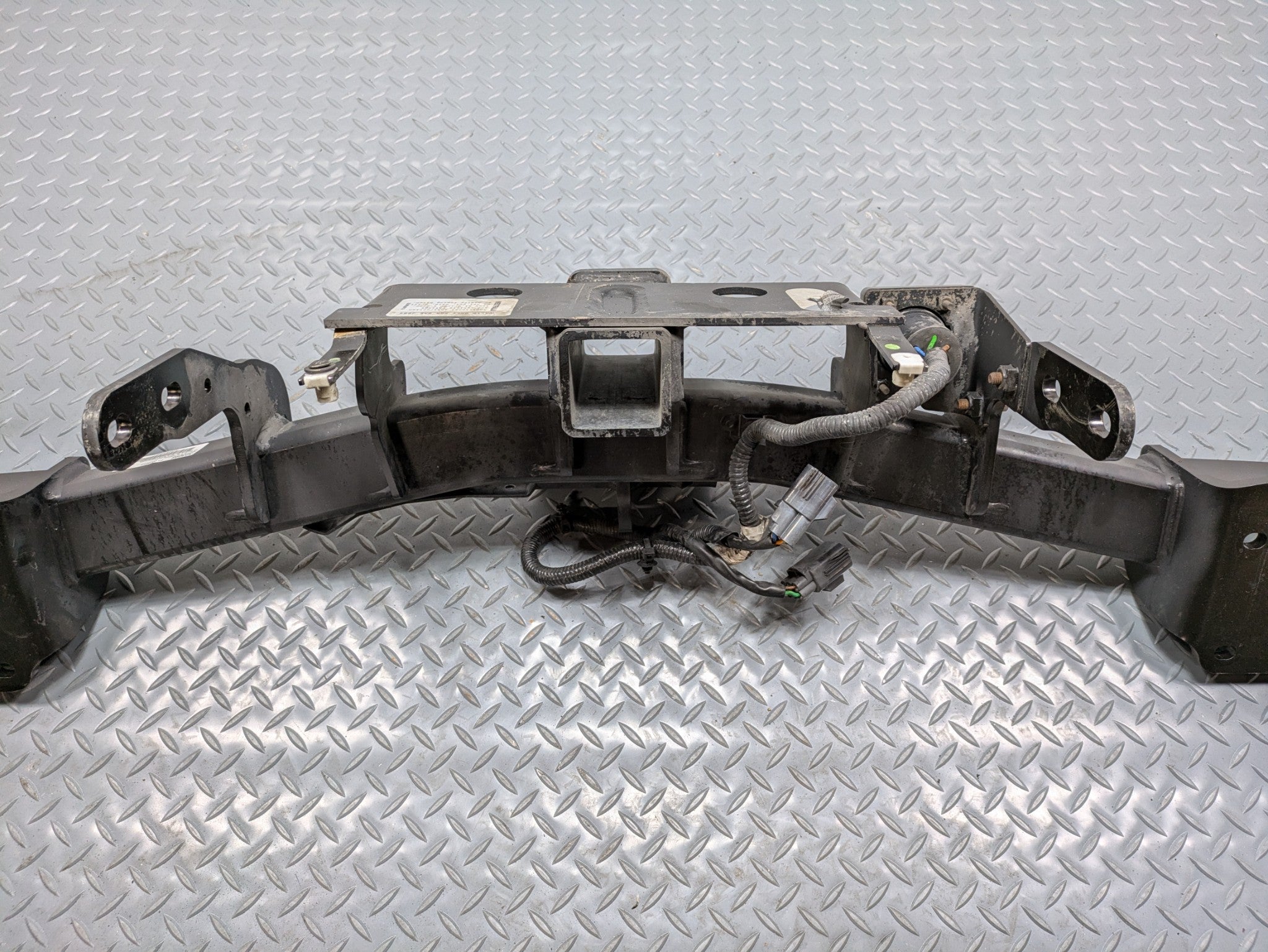 2013 - 2017 OEM LAND ROVER RANGE ROVER REAR BUMPER TOWING TRAILER HITCH ASSEMBLY