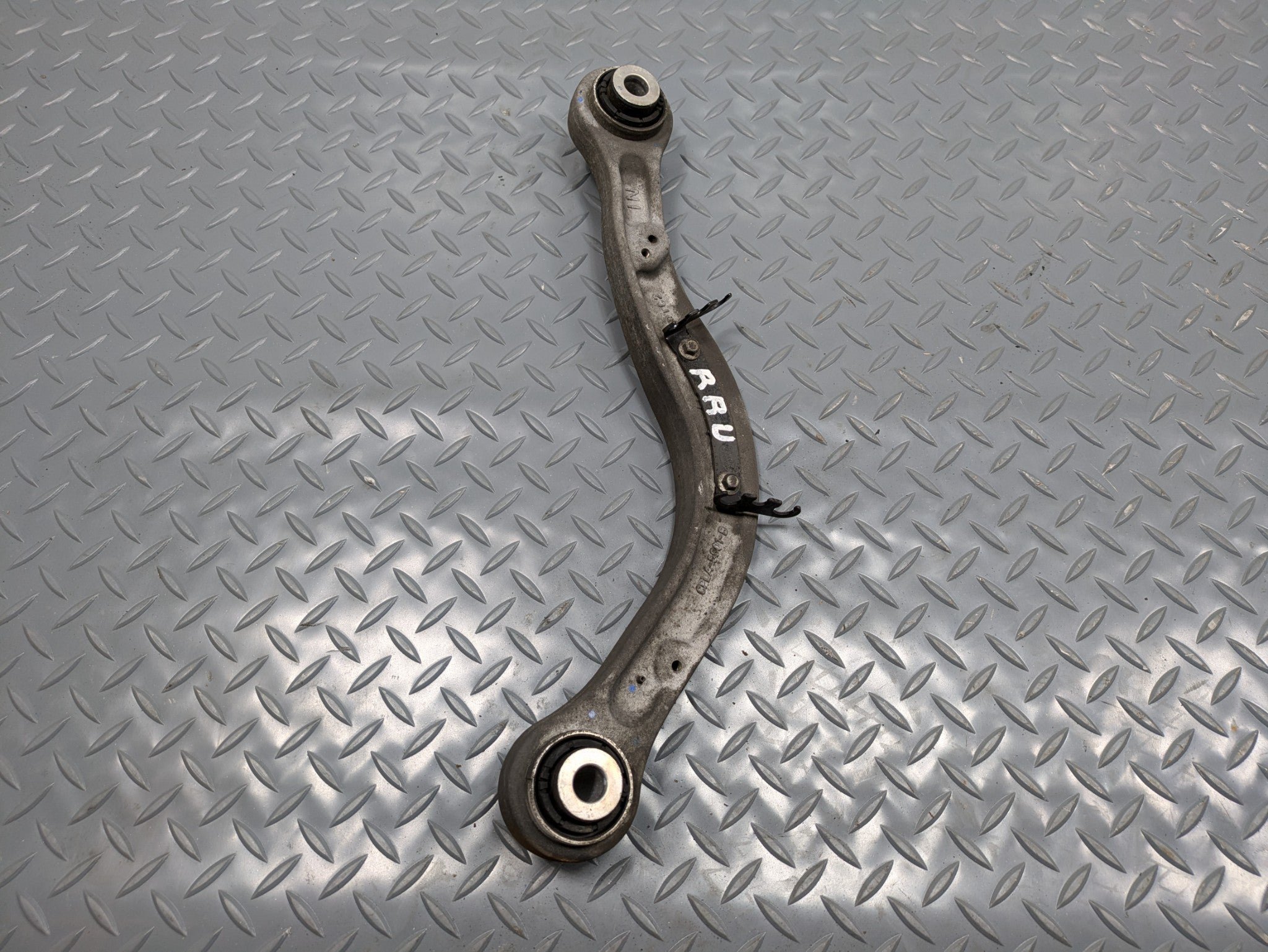 13 - 17 OEM LAND ROVER RANGE ROVER REAR RIGHT PASSENGER SIDE UPPER CONTROL ARM
