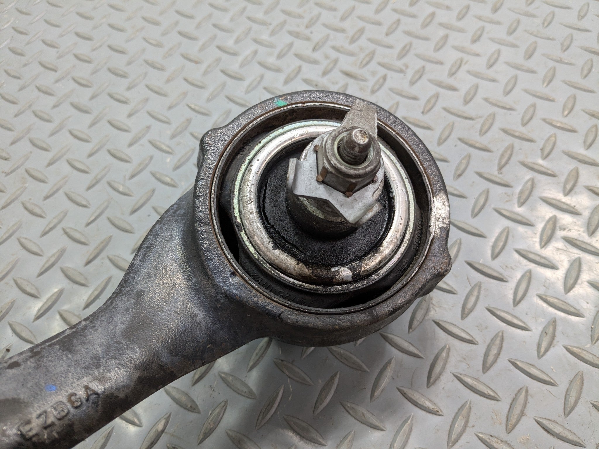 2013 - 2017 OEM LAND ROVER RANGE ROVER FRONT LEFT SIDE FORWARD LOWER CONTROL ARM