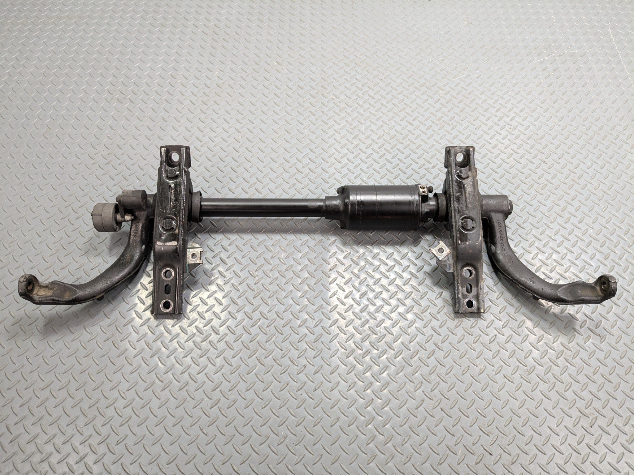 13 - 17 OEM LAND ROVER RANGE ROVER FRONT ACTIVE SUSPENSION STABILIZER SWAY BAR