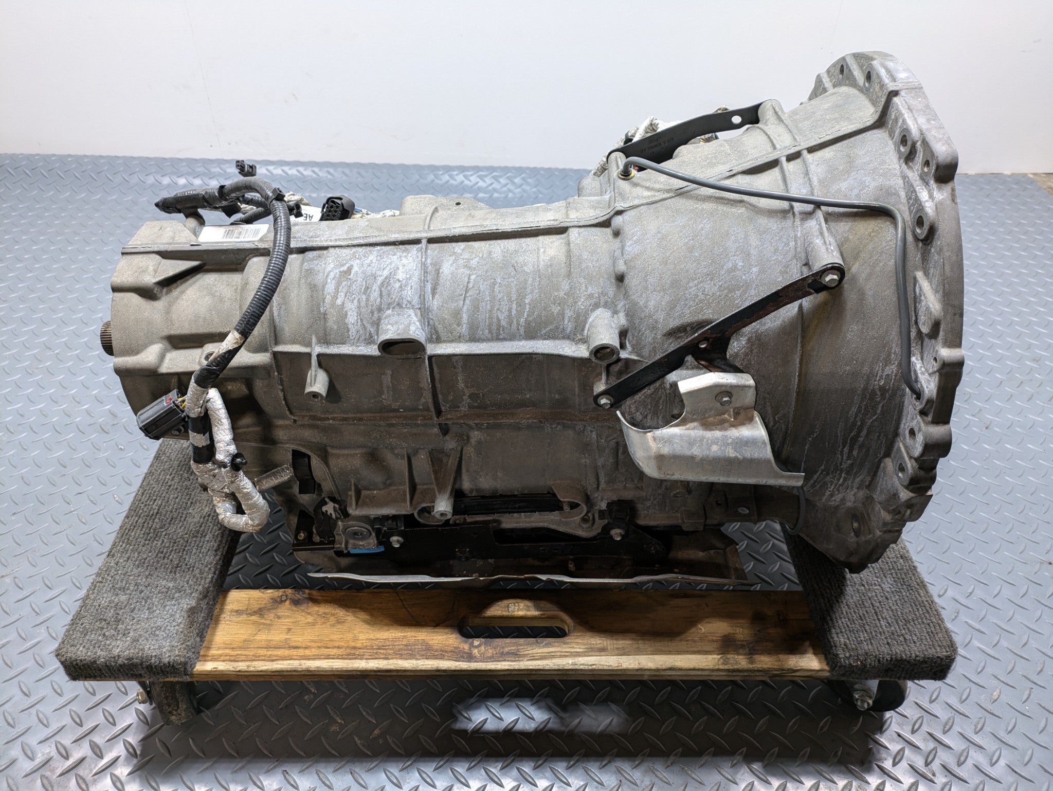 2013 - 2017 OEM LAND ROVER RANGE ROVER AUTOMATIC TRANSMISSION ASSEMBLY AT 5.0L