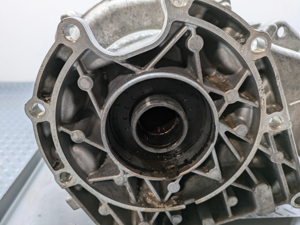 2013 - 2017 OEM LAND ROVER RANGE ROVER TRANSFER CASE BOX ASSEMBLY