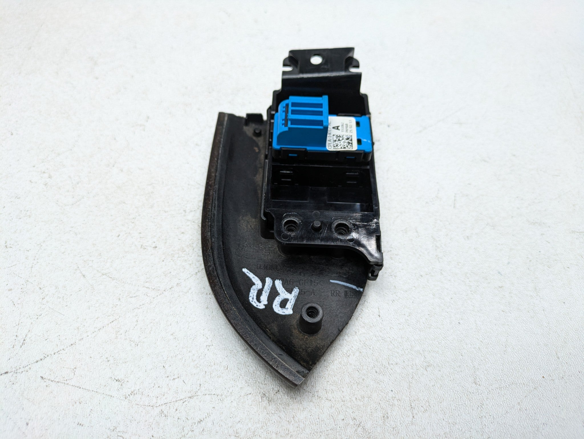 13 - 17 OEM LAND ROVER RANGE ROVER REAR RIGHT PASSENGER SIDE LOCK UNLOCK SWITCH