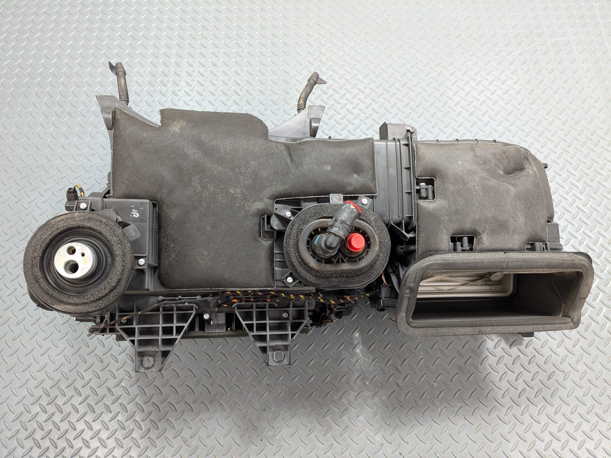 13 - 17 OEM LAND ROVER RANGE ROVER AC CLIMATE HEATER CORE HOUSING ASSEMBLY